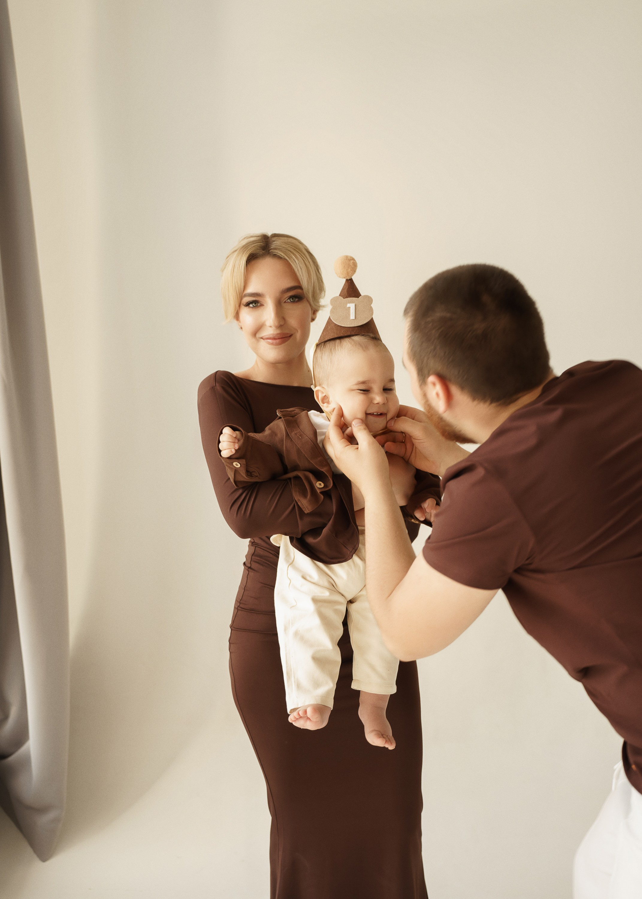 АРТЕМ 1 ГОДИК. Женский портрет