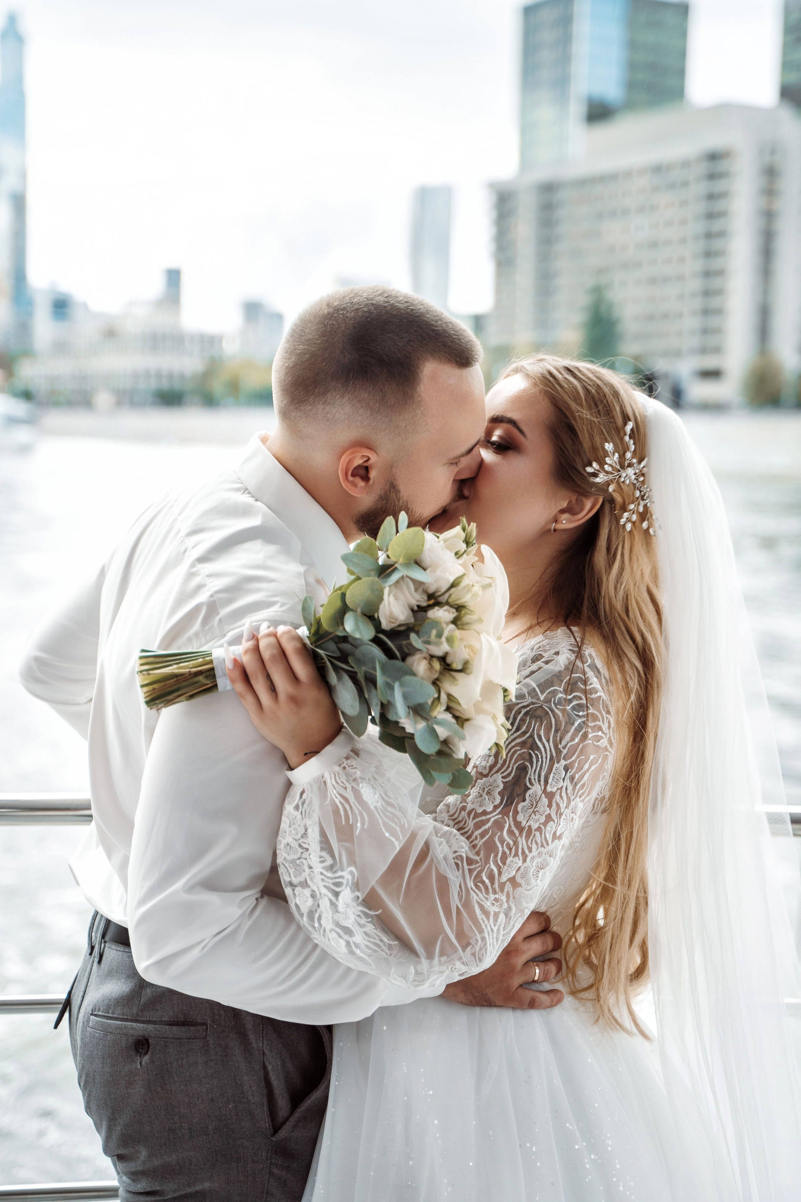 Елена и Александр. Регистрация и прогулка. Фотограф и видеограф в Москве и Московской области Мария Вишня