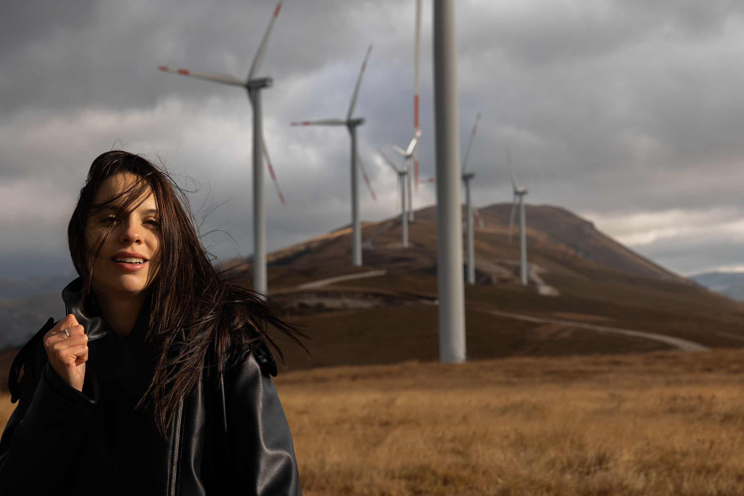 Ирина — Wind Farm in Montenegro. Портретный фотограф, контент фотограф, продающие фото в Москве и МО