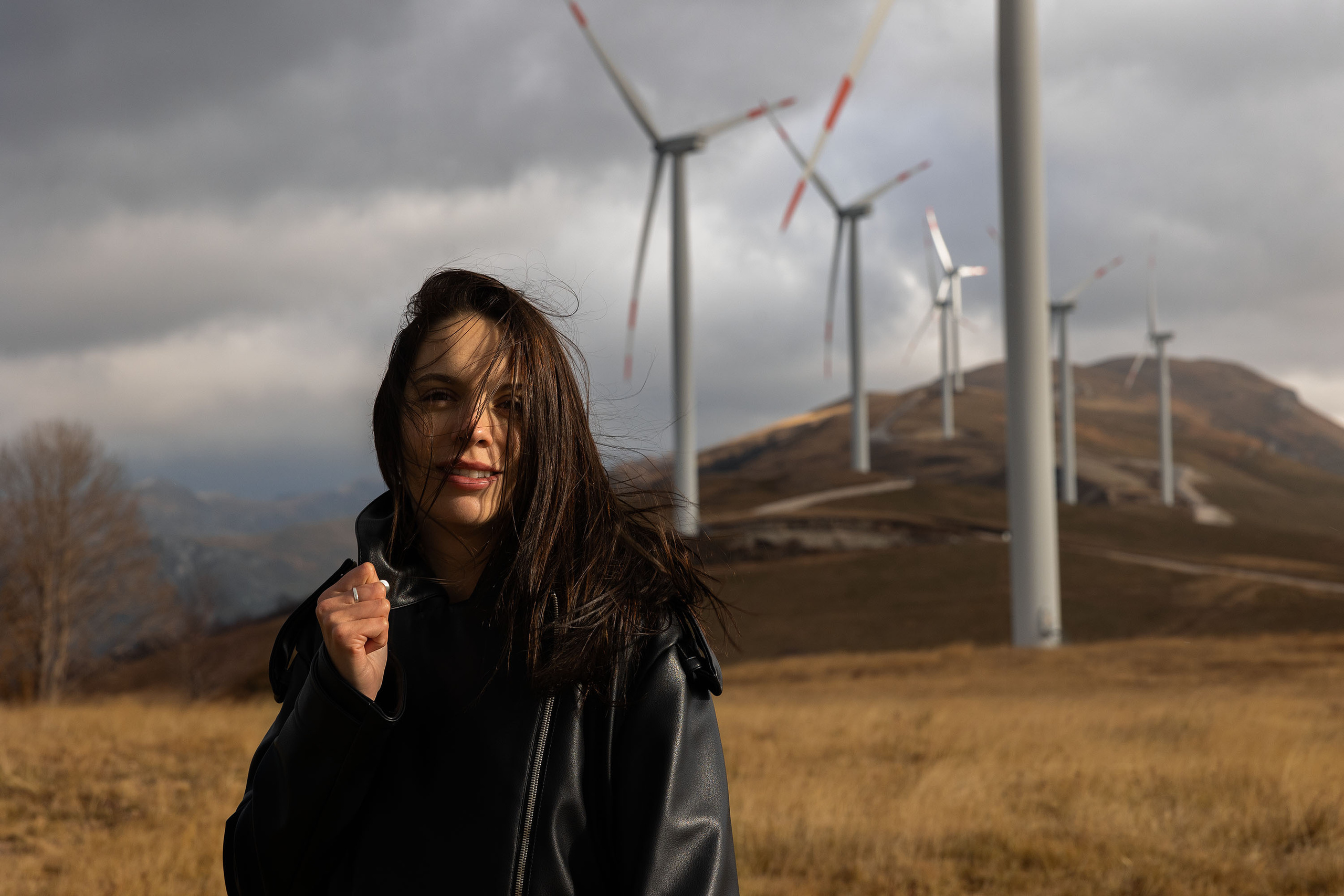 Ирина — Wind Farm in Montenegro. Портретный фотограф, контент фотограф, продающие фото в Москве и МО