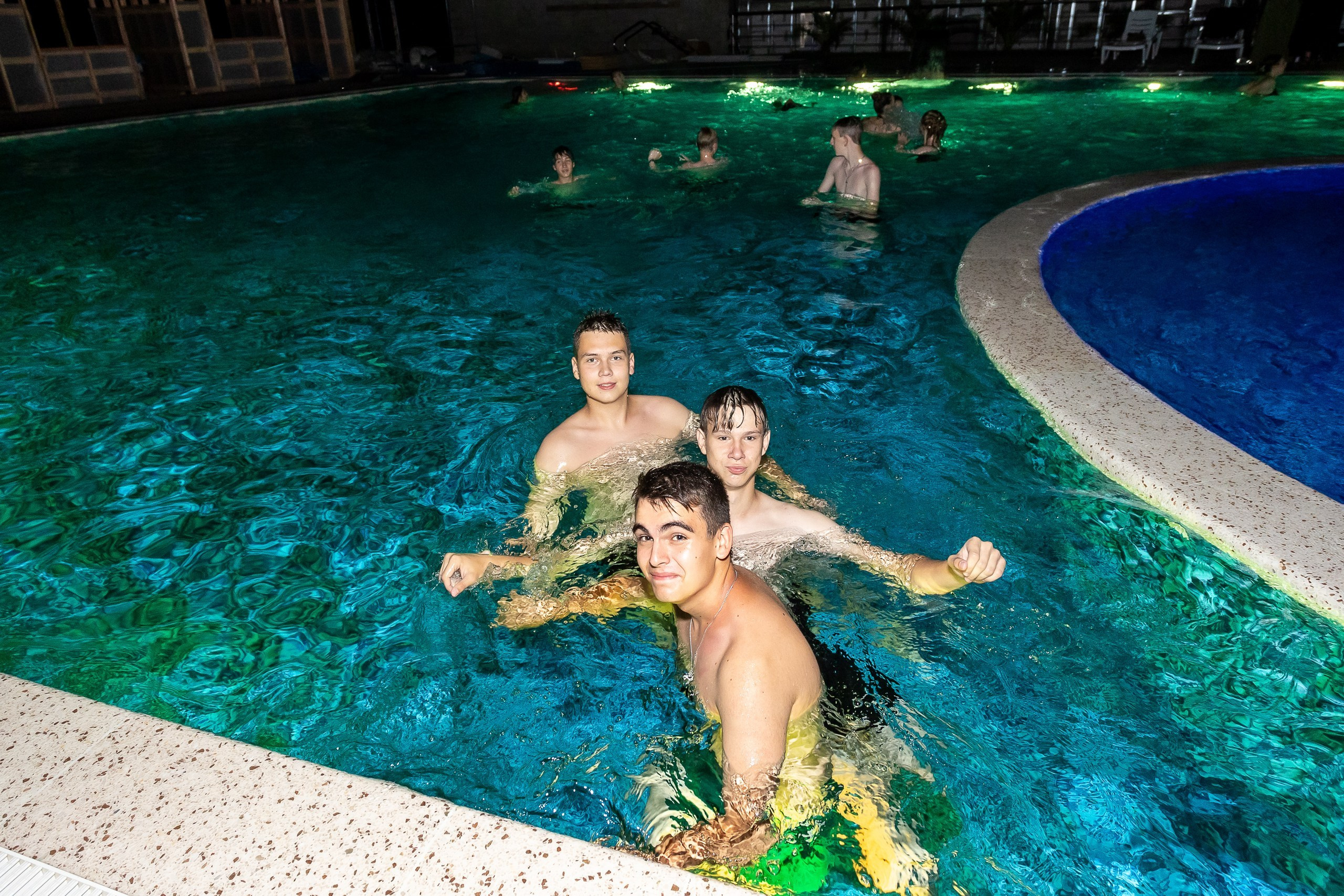 Вручение аттестата и выпускной вечер. Выпускные альбомы Майкоп, Краснодар Елена Золотарева