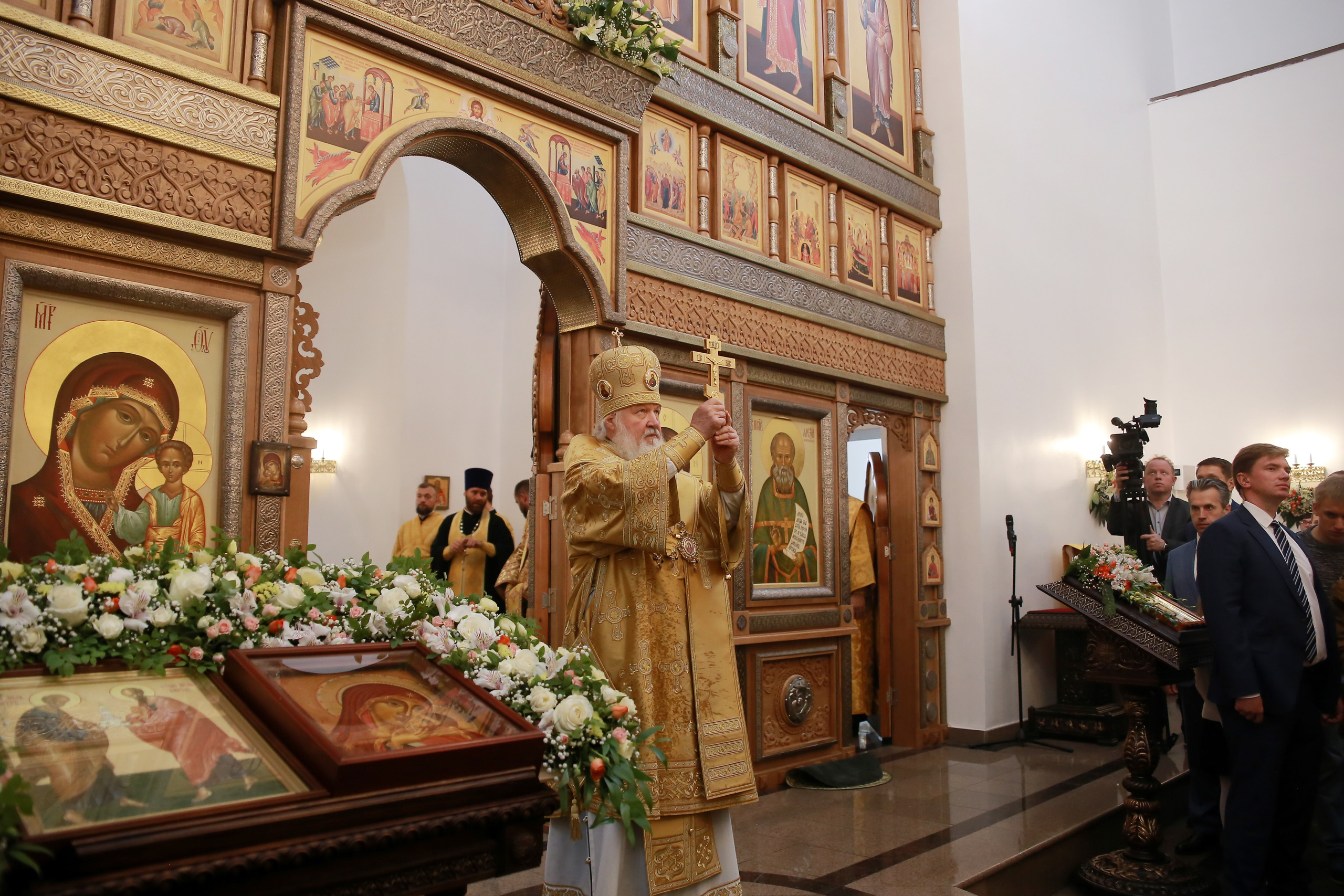 Освящение храма Алексия Мечева в Вешняках. Антонина Морозова, профессиональный семейный фотограф видеограф