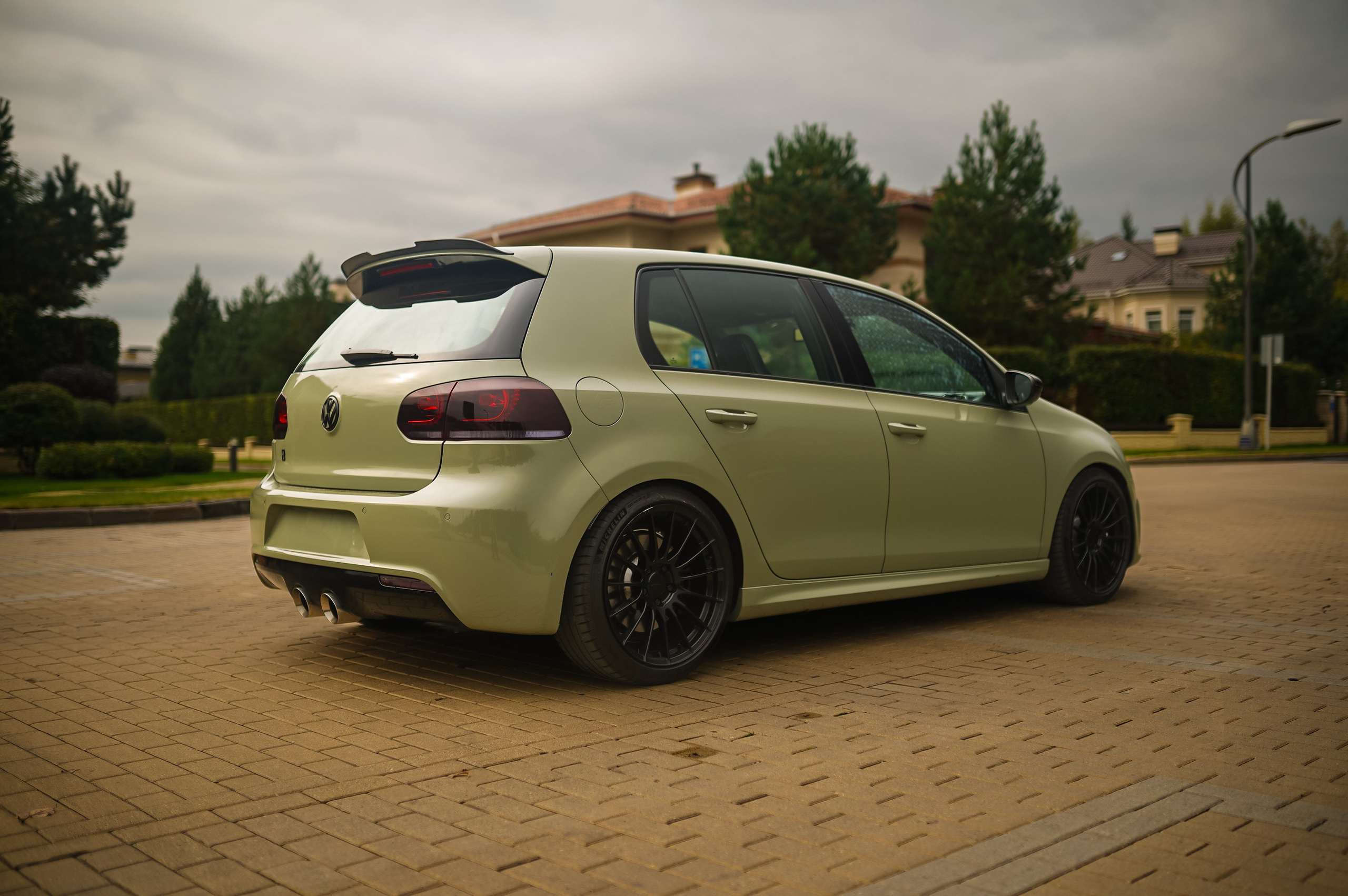 Съёмка автомобилей на продажу. Автомобильный фотограф в Москве | Базилев Александр