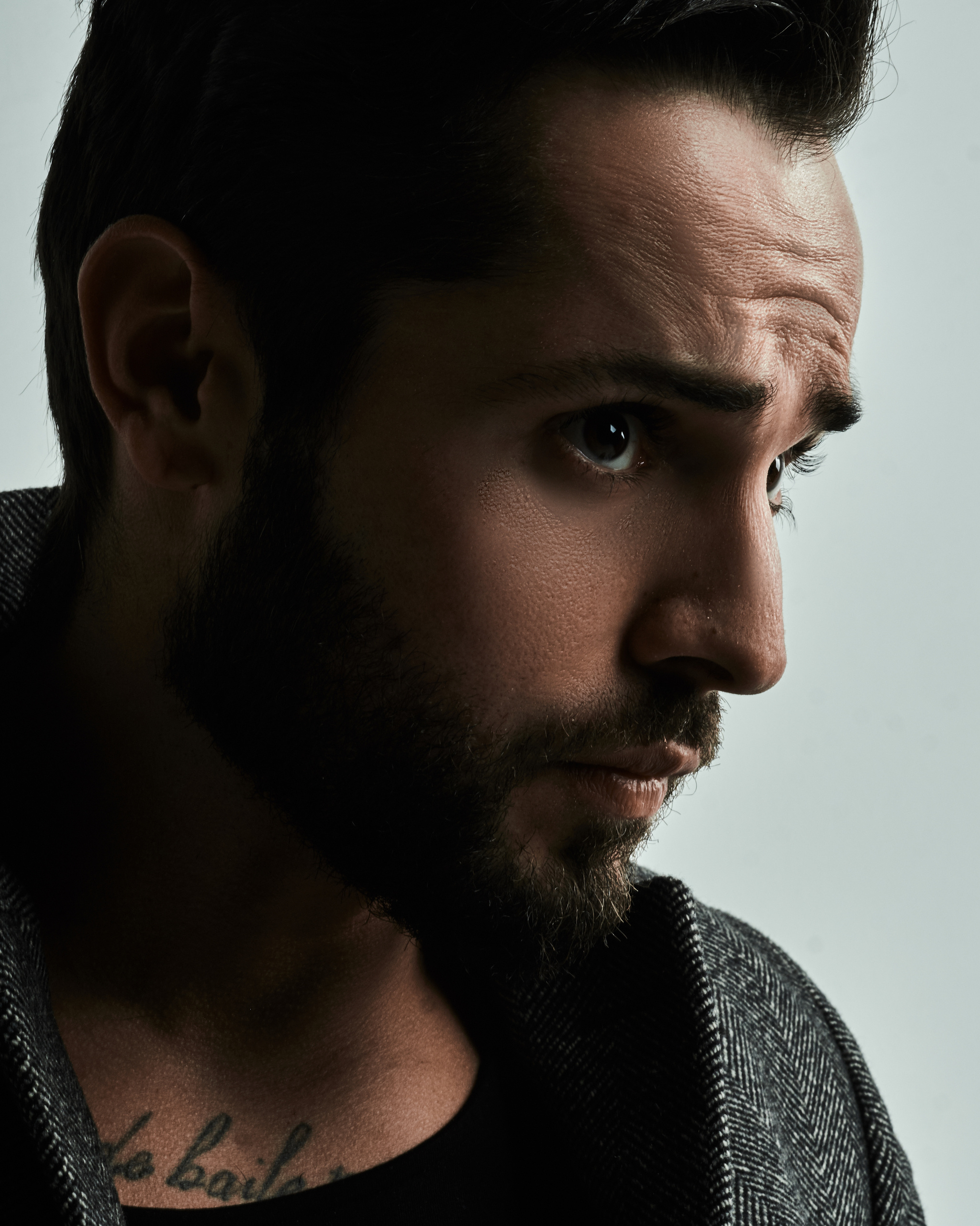 Портретная фотосессия для парня. Фотограф Максим Ерёмин