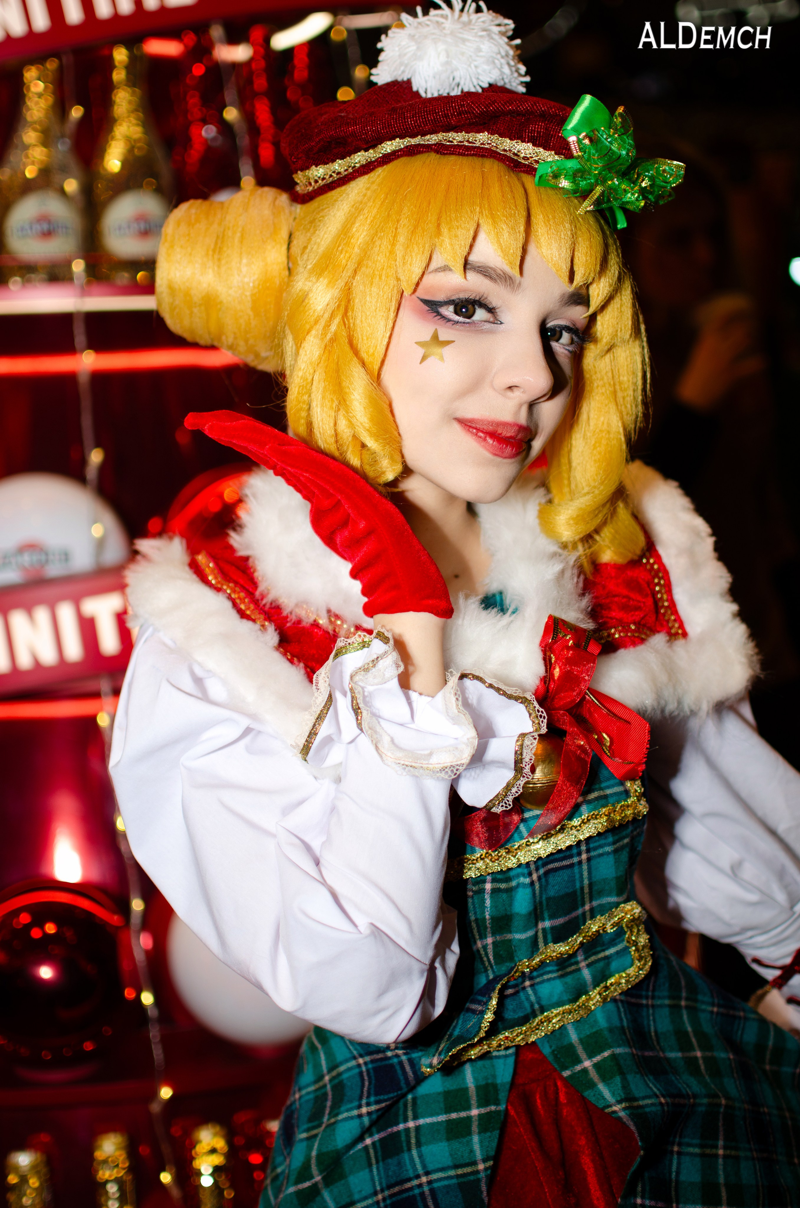 Аниме картинки персонажей и косплей фото в России Москве