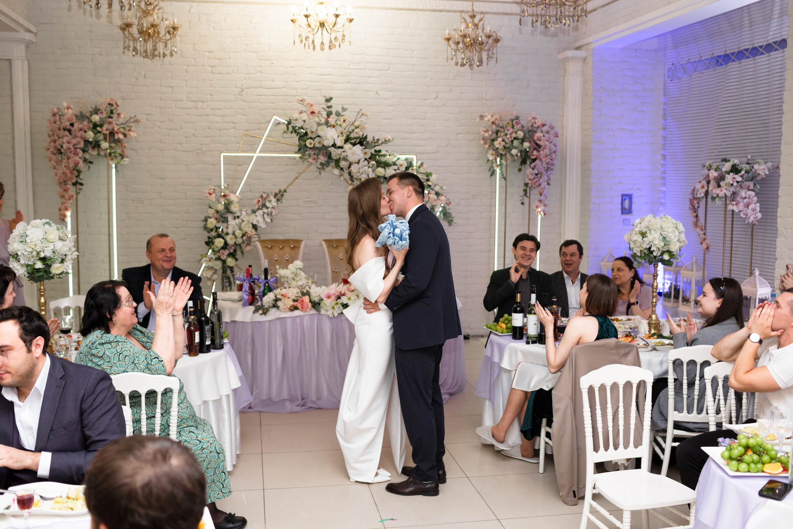 Свадьба в Петербурге в сентябре. Свадебный фотограф Кирилл Белый