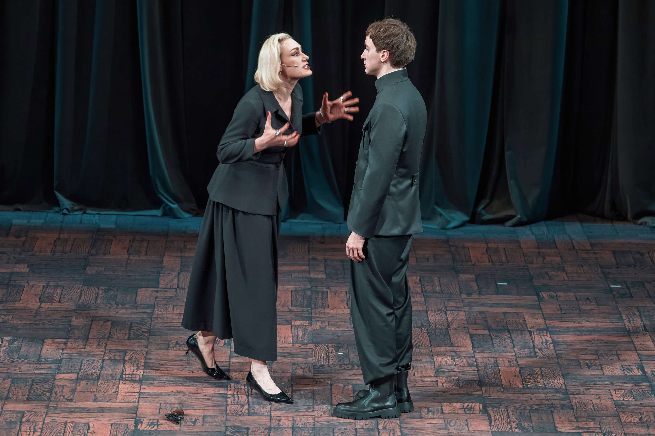 Театр на Таганке: Гамлет. Сайт фотографа Сергея Абрамова