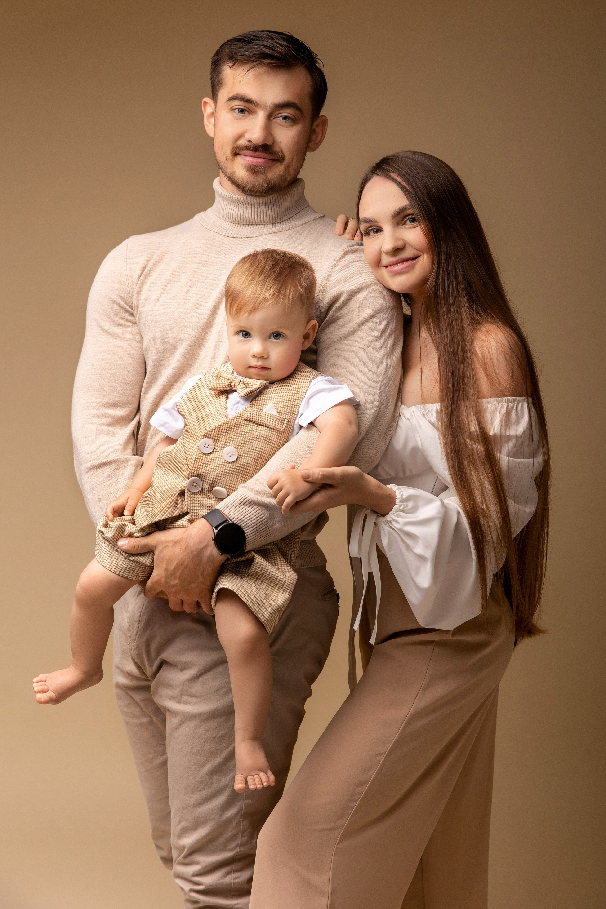 Кадры с родителями. Фотограф новорожденных, семейный фотограф в Санкт-Петербурге