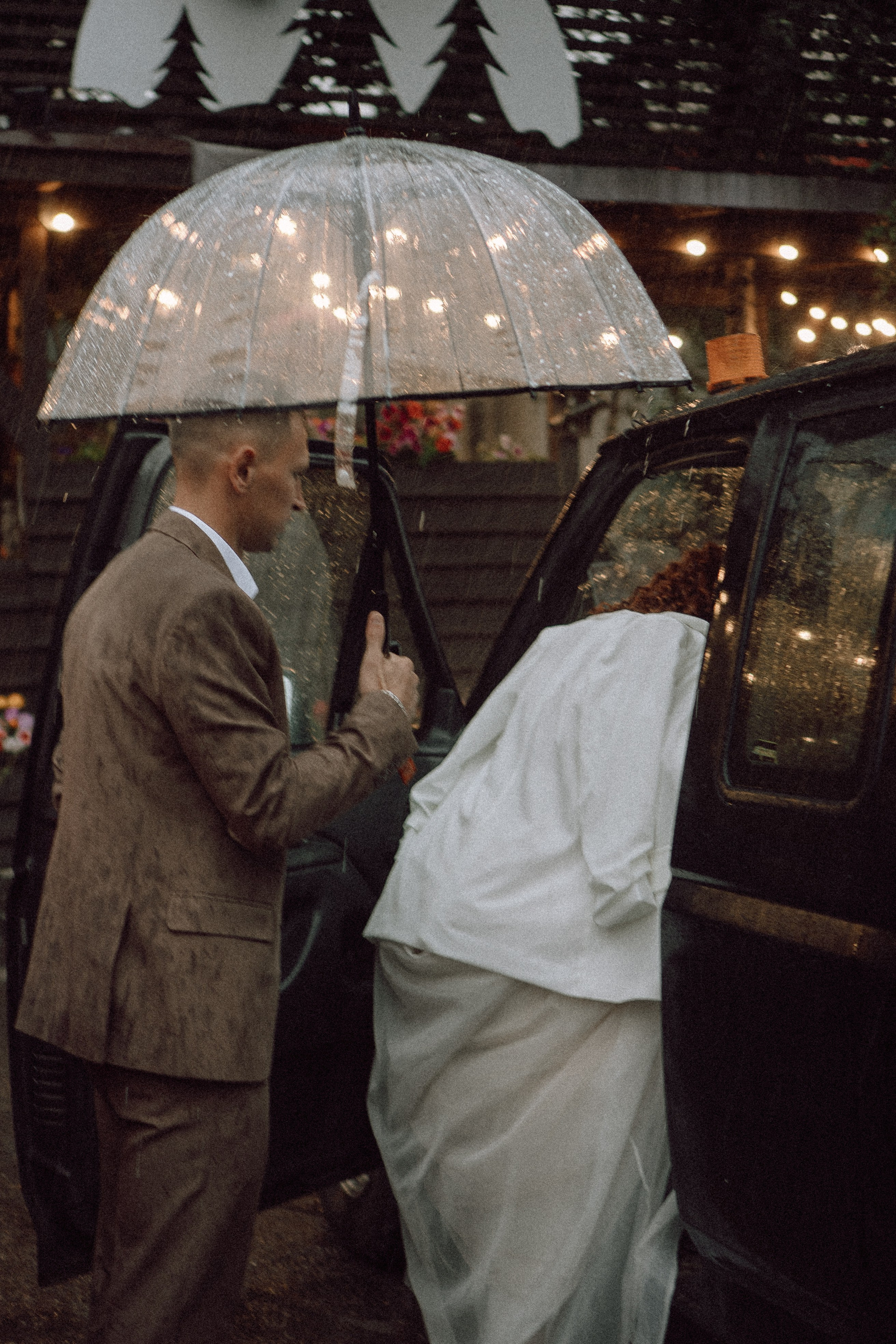 СВАДЕБНАЯ ФОТОСЕССИИЯ ПАРЫ В ГОРОДЕ ПРИОЗЕРСК В СОСНОВОМ ЛЕСУ И С ПИКАПОМ. Профессиональный фотограф, Санкт-Петербург — Виктория Богомолова