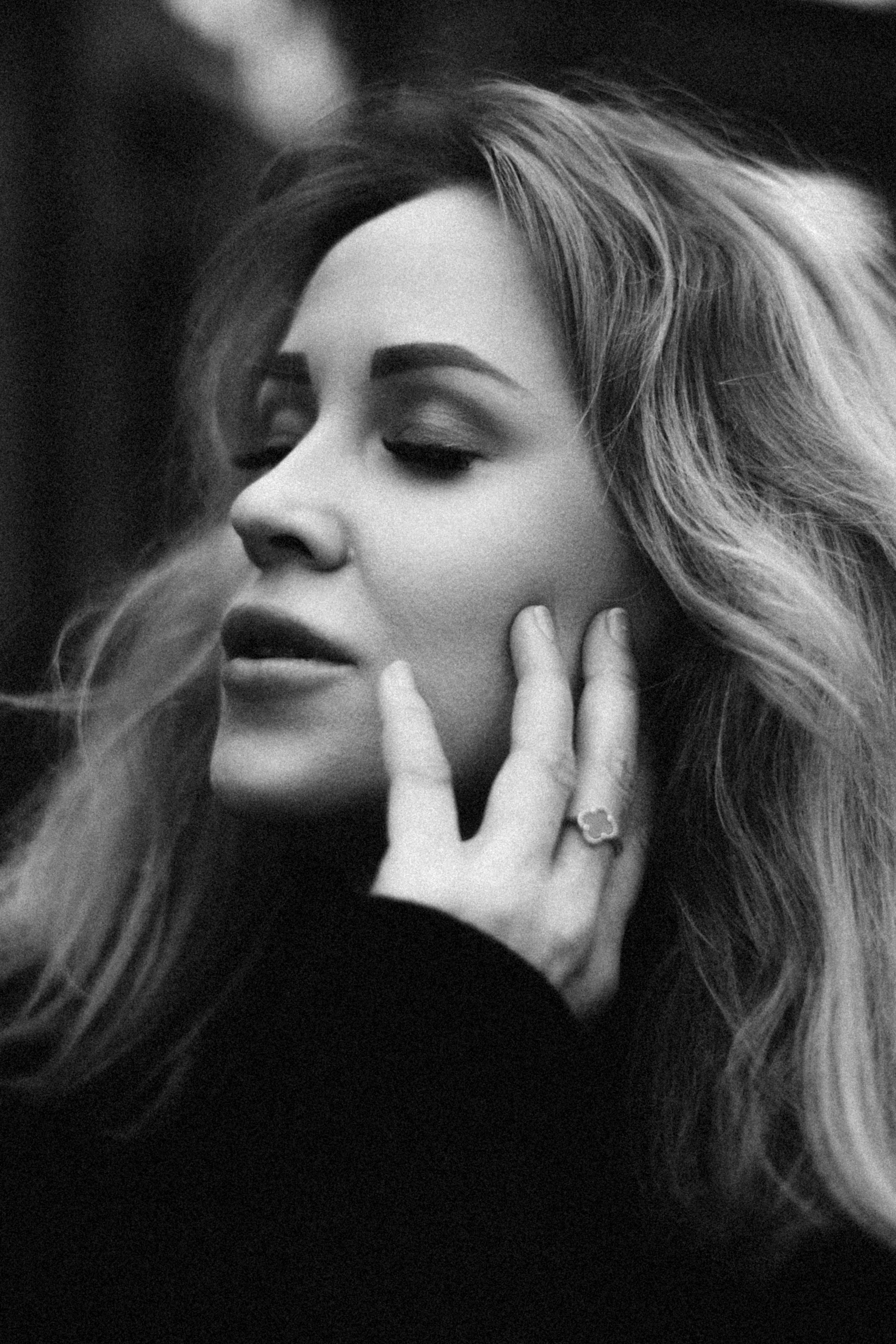 Киношная съемка около арт-пространства «Дизайн завод» и «Хлебозавод»