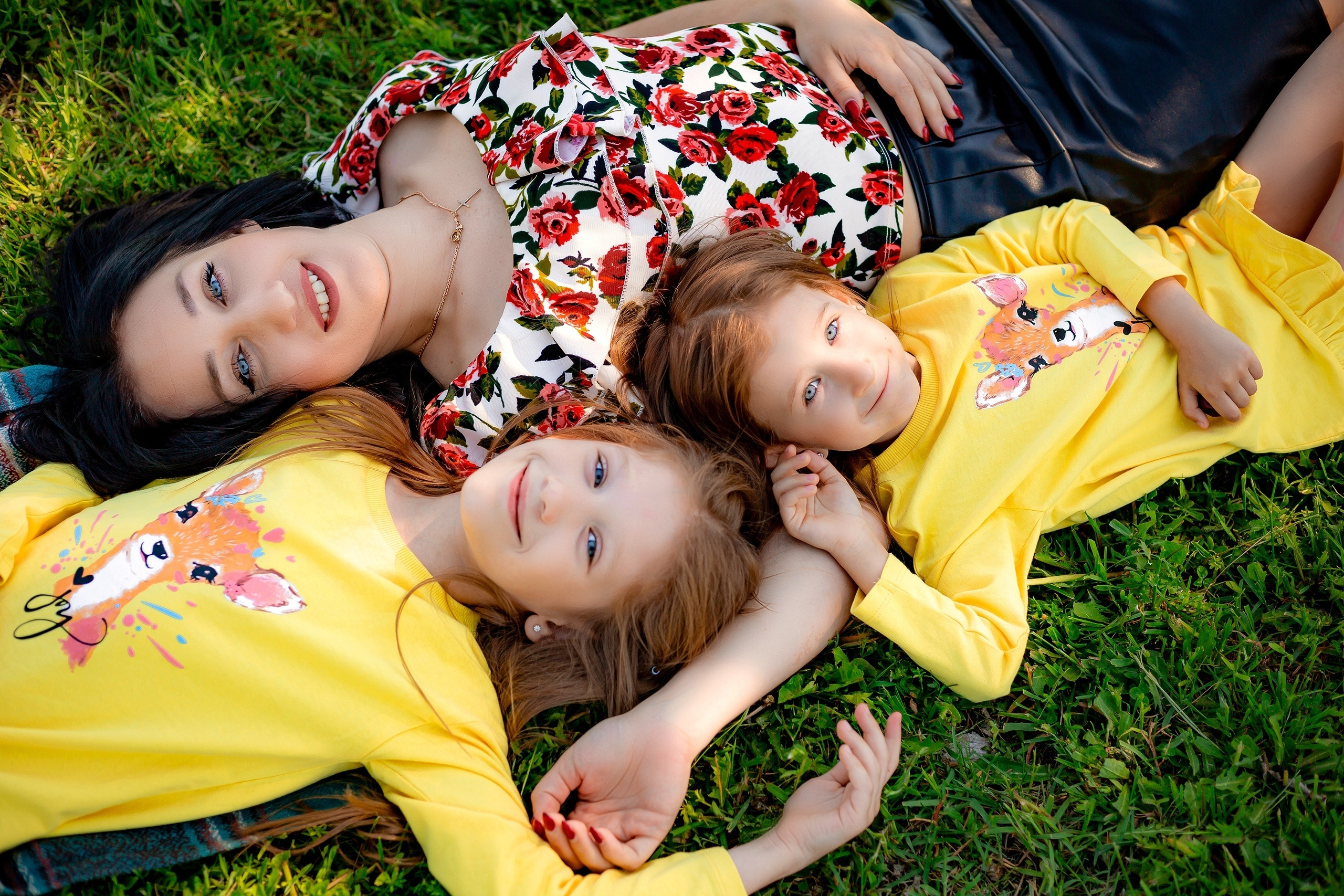 © Фотостудия "Олеся". Все права защищены. "Любое использование или копирование материалов или элементов дизайна сайта допускается только с разрешения правообладателя и со ссылкой на источник".