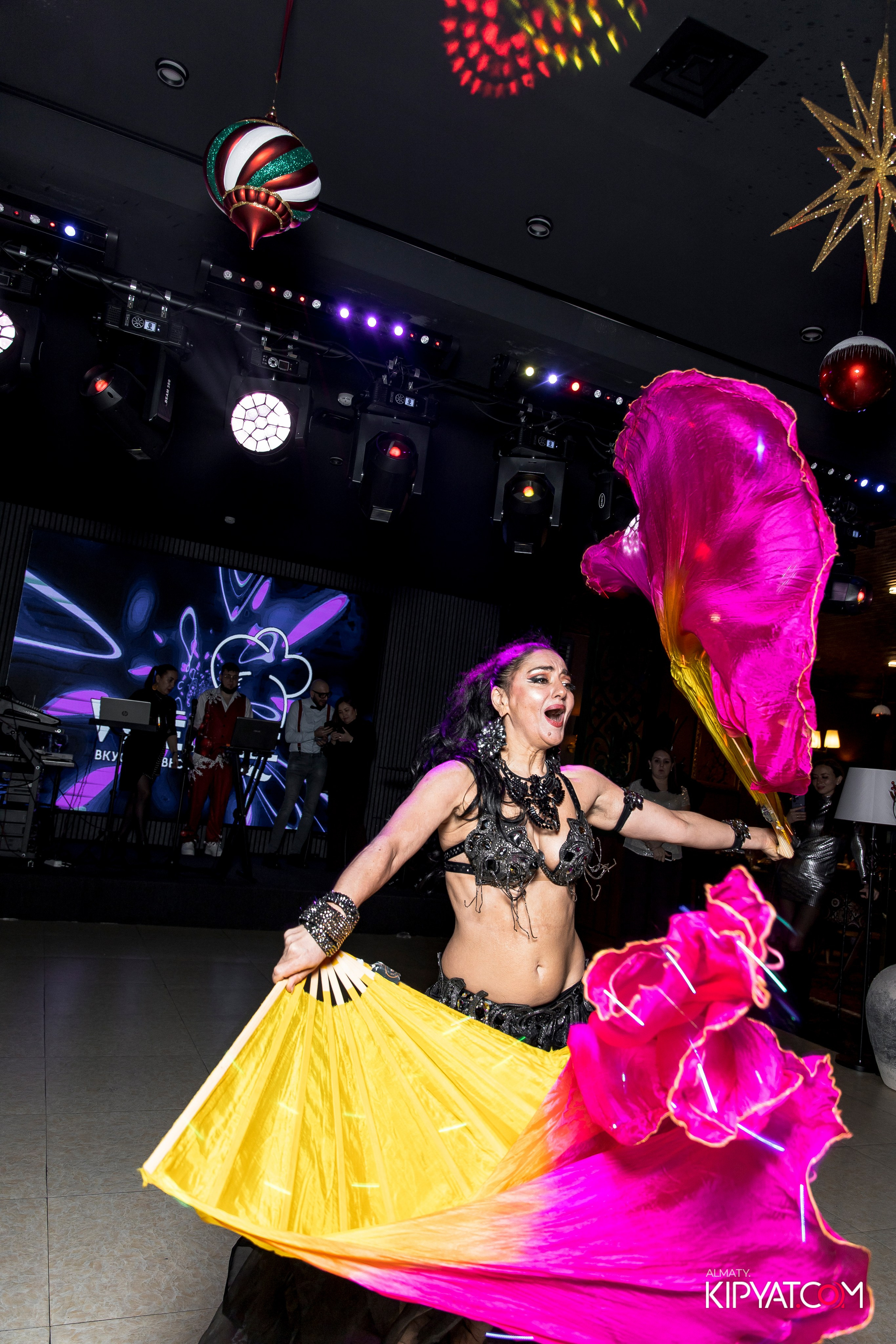 РЕСТОРАН ВЕСЕЛИДЗЕ НА ШЕВЧЕНКО. КИПЯТКОМ АЛМАТЫ! Фотосъемка мероприятий в Алматы