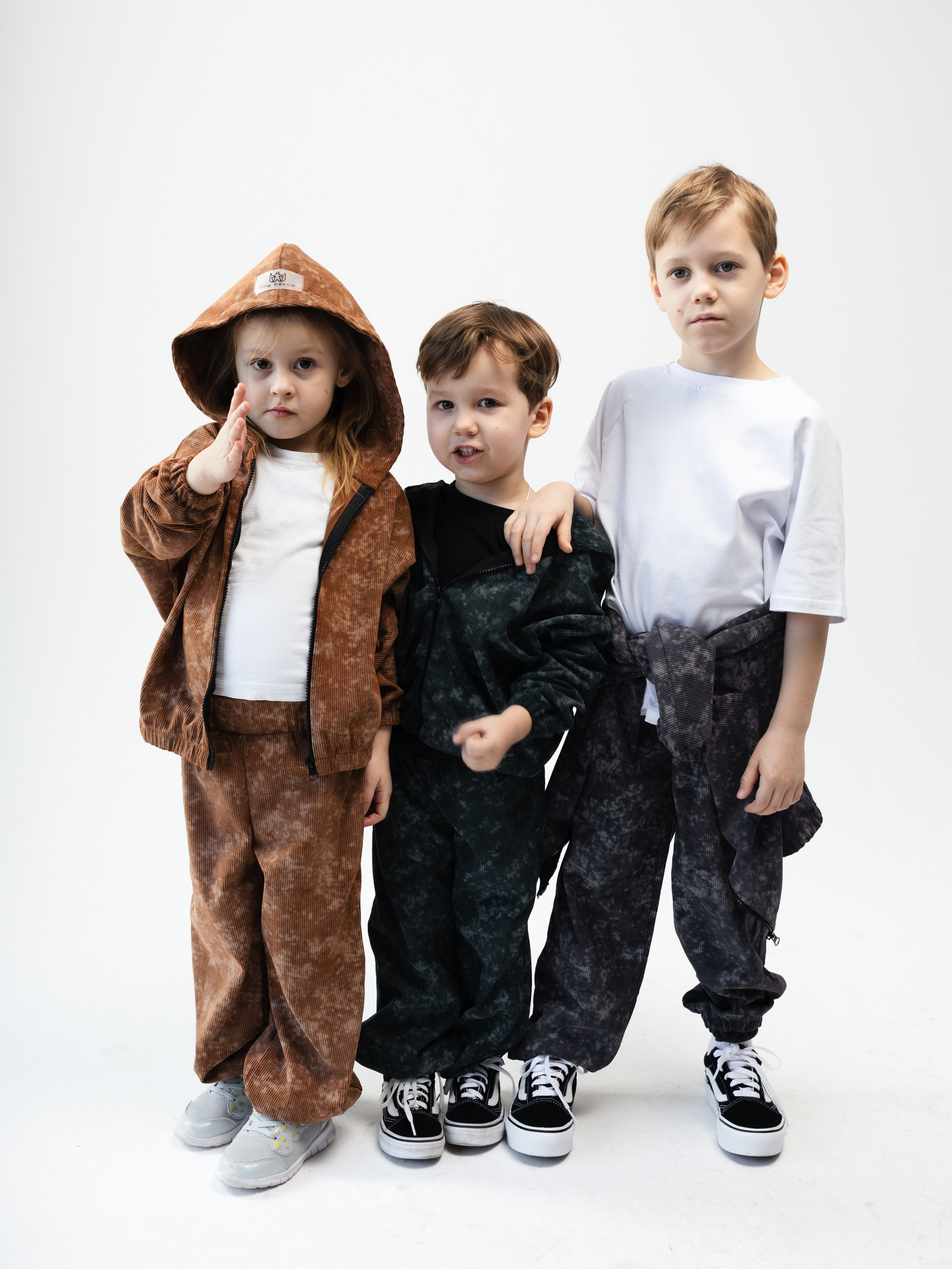 Tiny Bestie костюмы. Фотограф Иван Косарев