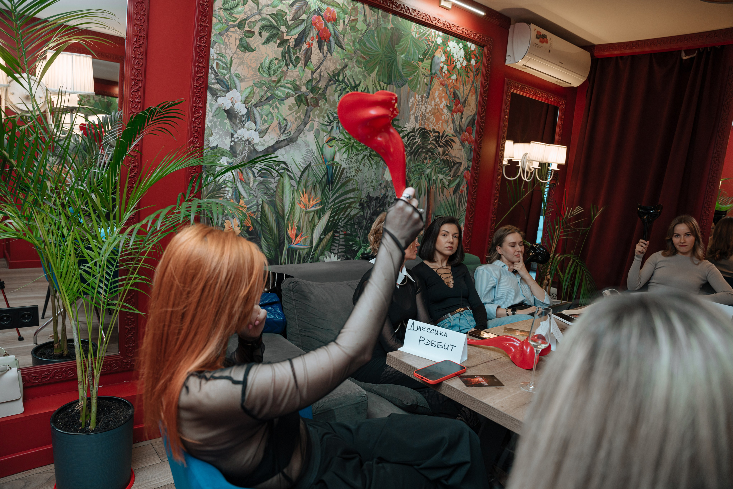 Мафия. Бар FINCH. ЖЕНСКИЙ КЛУБ LAXMI. Портретный фотограф в Санкт-Петербурге Дмитриева Наталия