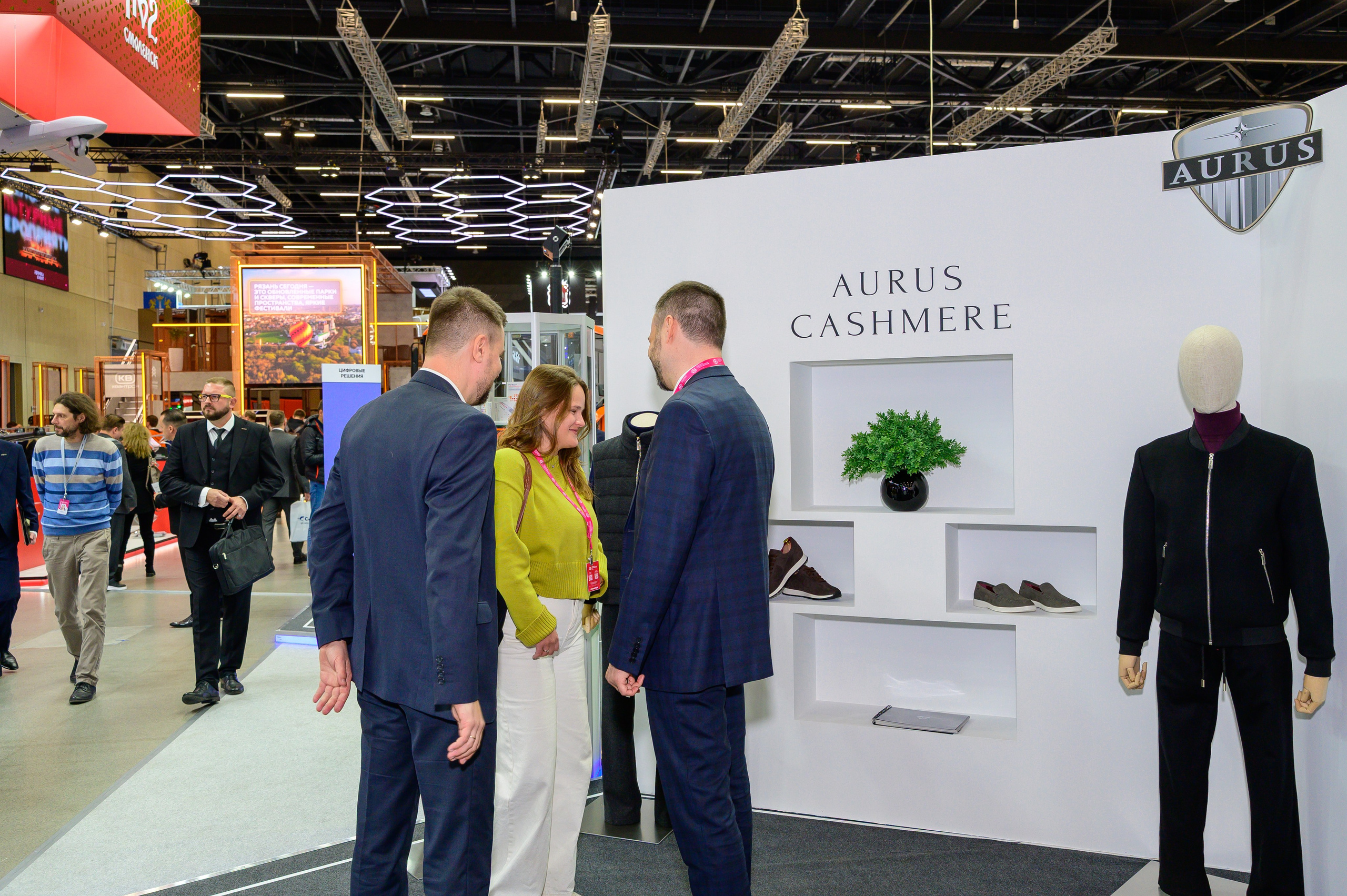 BigindustrialweekBelarus. Фотоуслуги, услуги фотографа, фотографирование важных событий