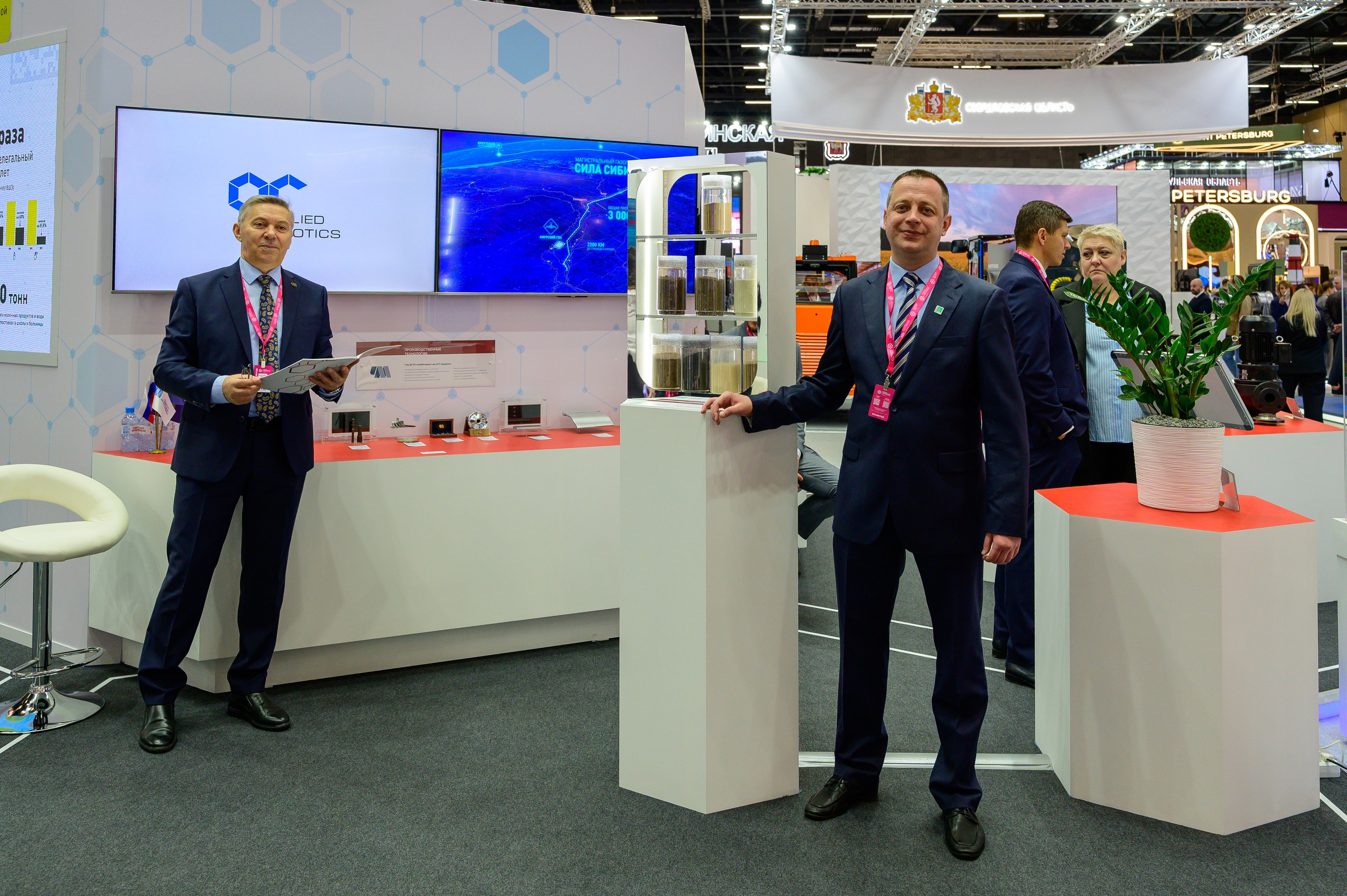 «ИННОПРОМ. Беларусь» — это международная промышленная выставка, объединяющая представителей различных отраслей промышленности, инновационных компаний, инвесторов и государственных структур. Это уникальная платформа для обмена опытом, внедрения новых идей и технологий, что способствует повышению актуальности отрасли и развитию сотрудничества между странами.#БольшаяпромышленнаянеделявМинске @belexpo_by@ph.andrey_puhach #bigindustrialweek #bigindustrialwee