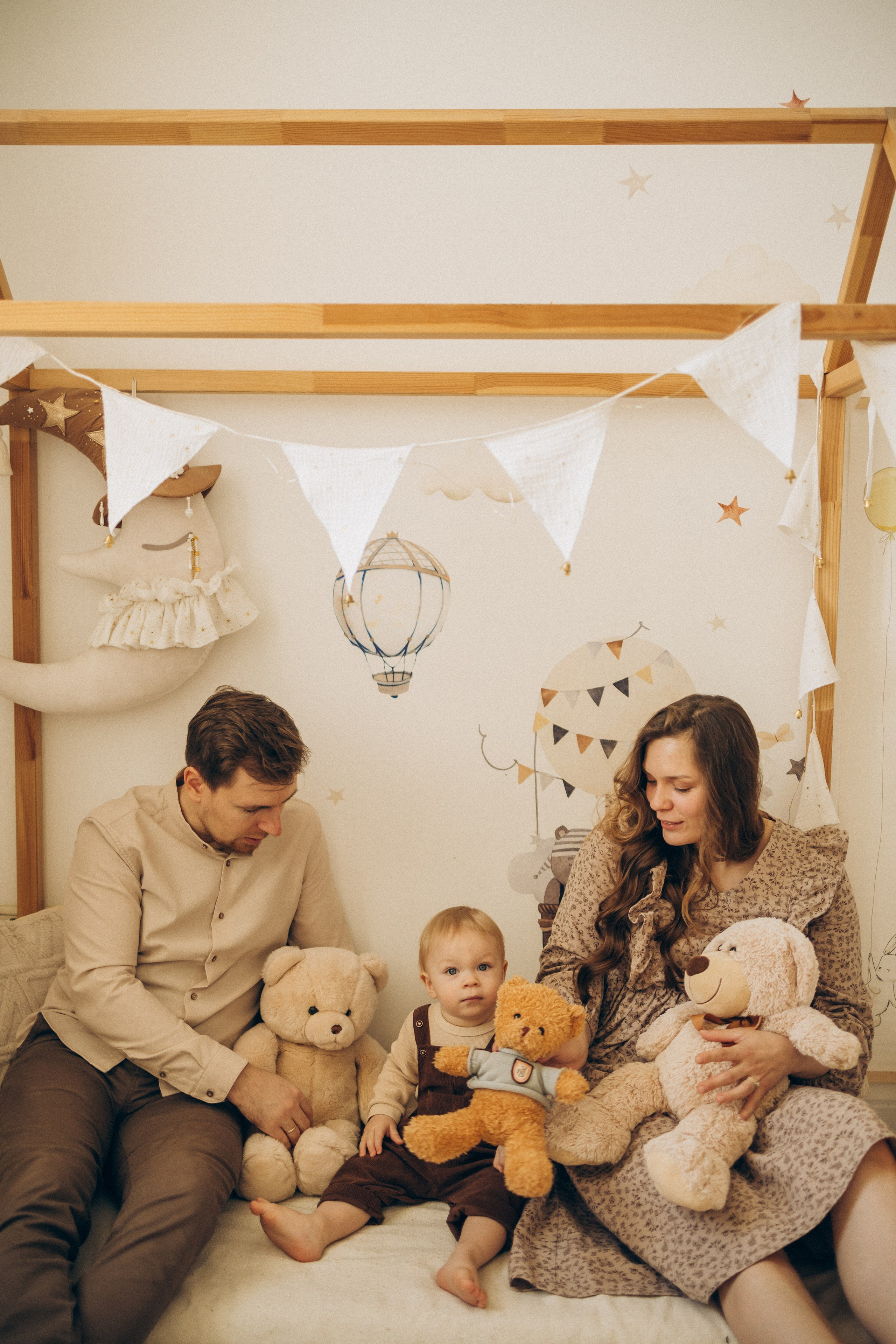 Семейная фотосессия Москва, семейный фотограф в Москве, семейная фотосессия, детский фотограф, семейная фотосессия в студии, студийная семейная фотосессия, фотосессия с малышом, фотосессия годовасия, фотосессия в годик