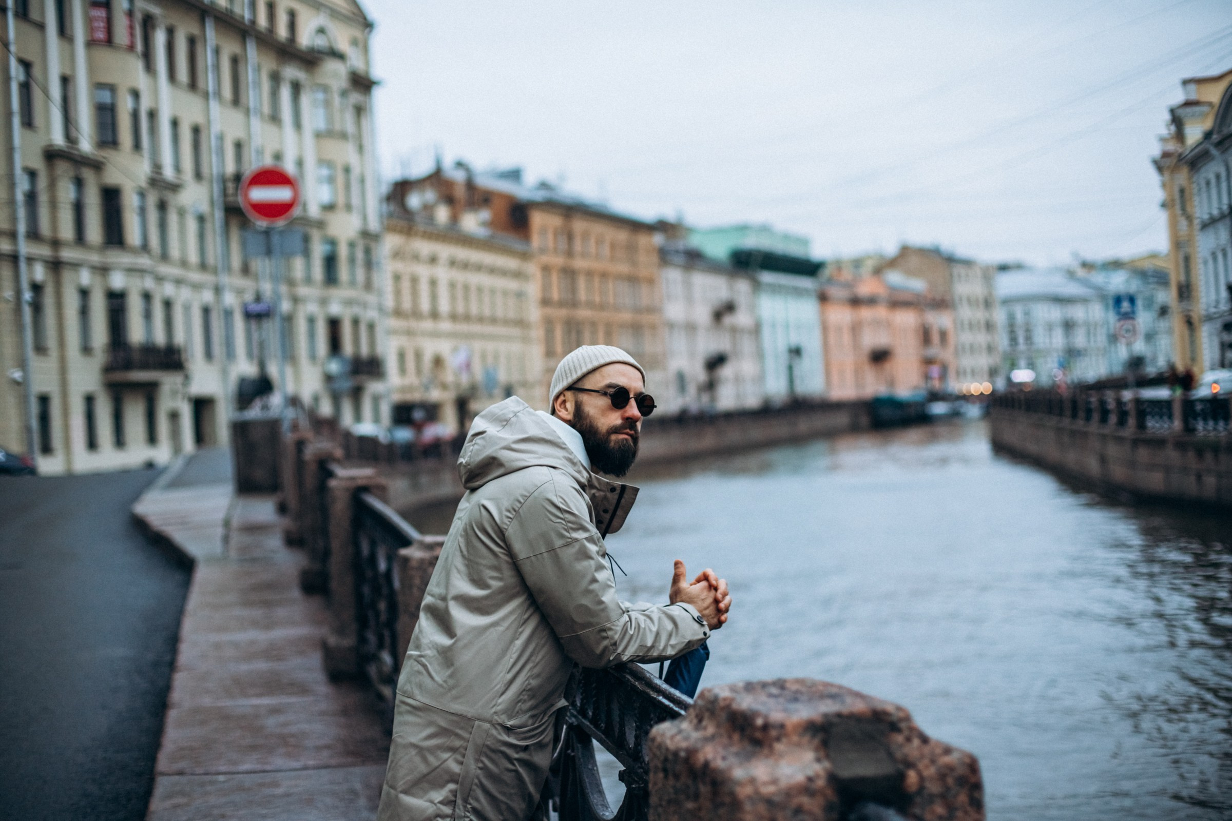 Станислав в ноябре. Фотопрогулка в Петербурге. Индивидуальный и семейный фотограф в Санкт-Петербурге