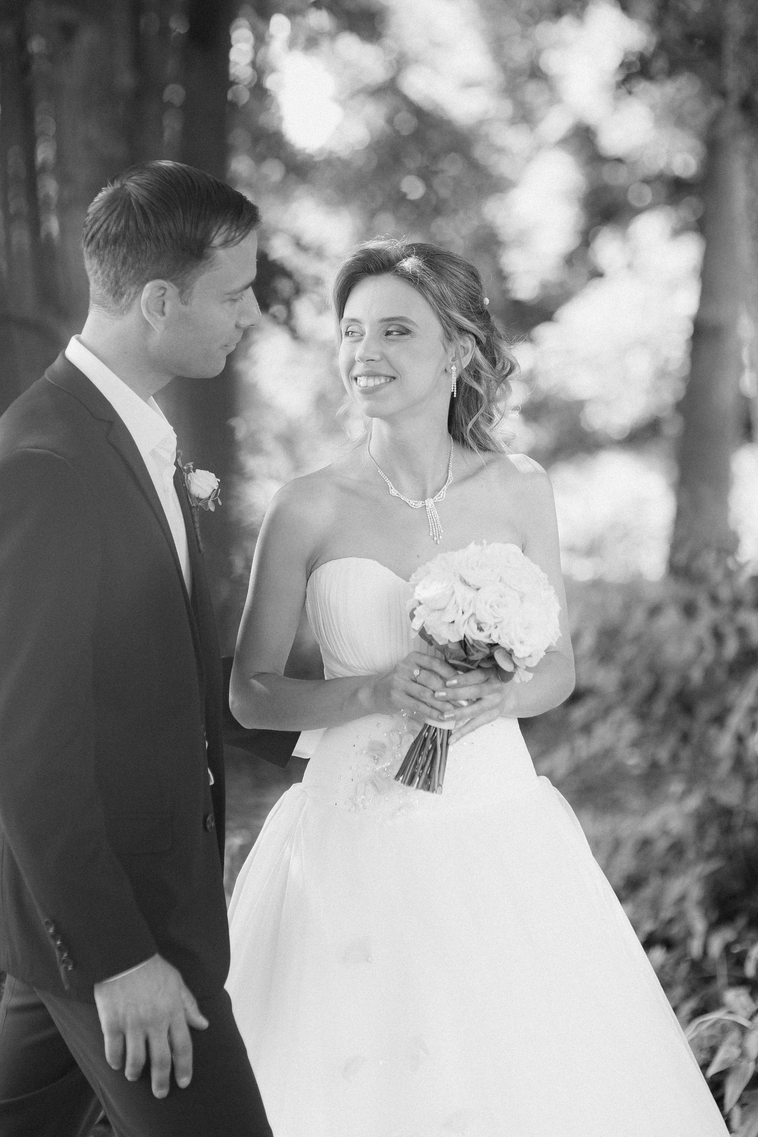 Свадебная прогулка в Ярославле. Свадебный и репортажный фотограф в Ярославле и Санкт-Петербурге Роман Микрюков