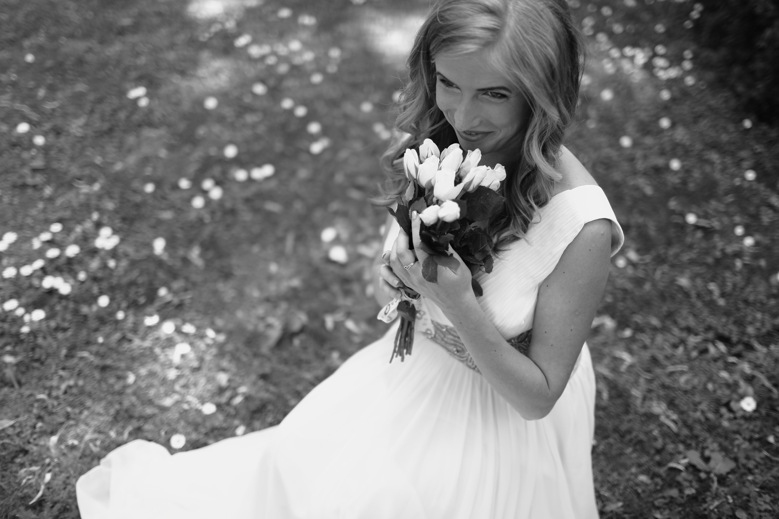 Свадебная фотосессия в парке. Свадебный и репортажный фотограф в Ярославле и Санкт-Петербурге Роман Микрюков