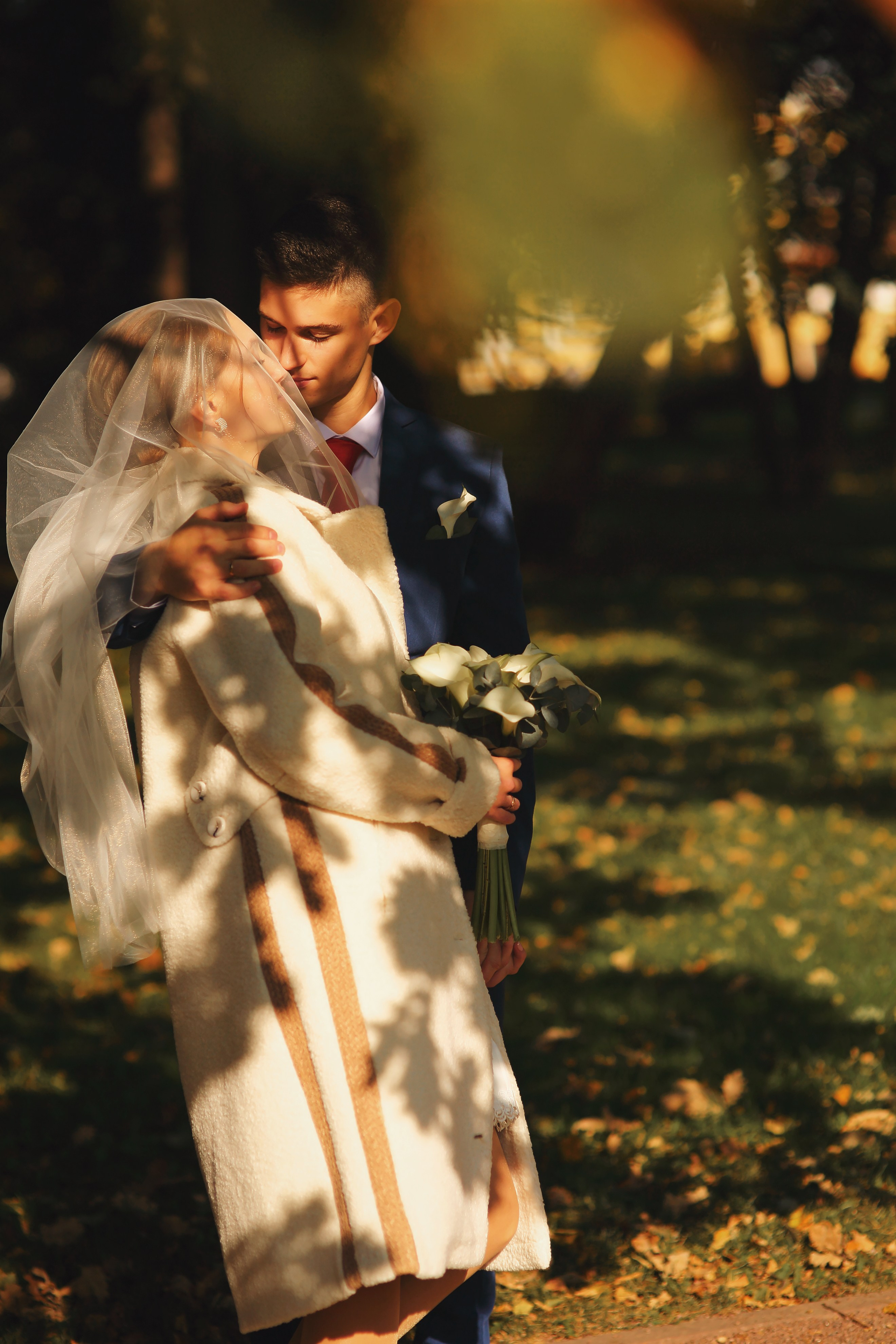 Съемка пары в осеннем городе и в студии. Свадебный и репортажный фотограф в Ярославле и Санкт-Петербурге Роман Микрюков