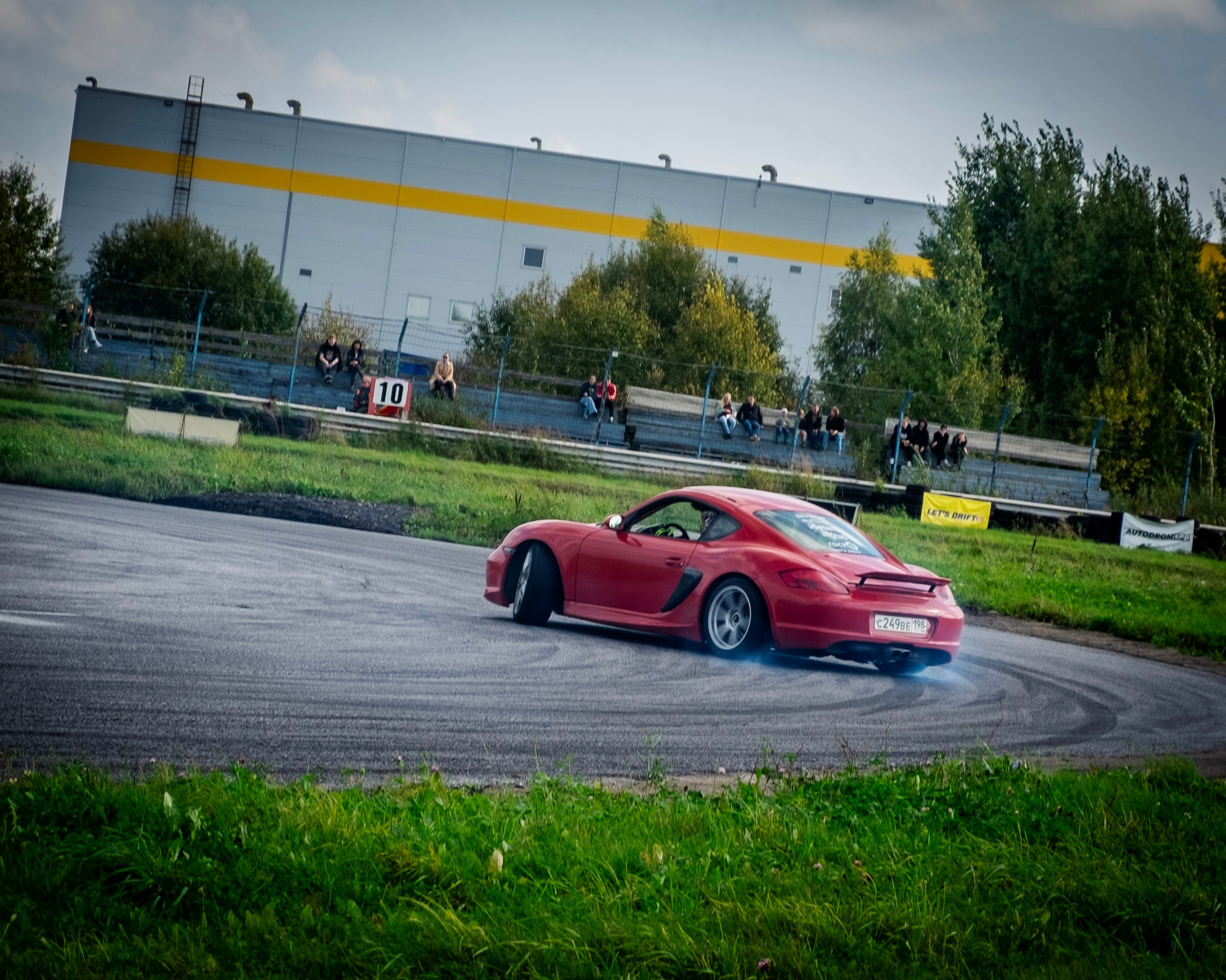 AUTODROM FEST 21.09.25. Автомобильные фотографии и рисунки в Санкт-Петербурги Пашков Дмитрий
