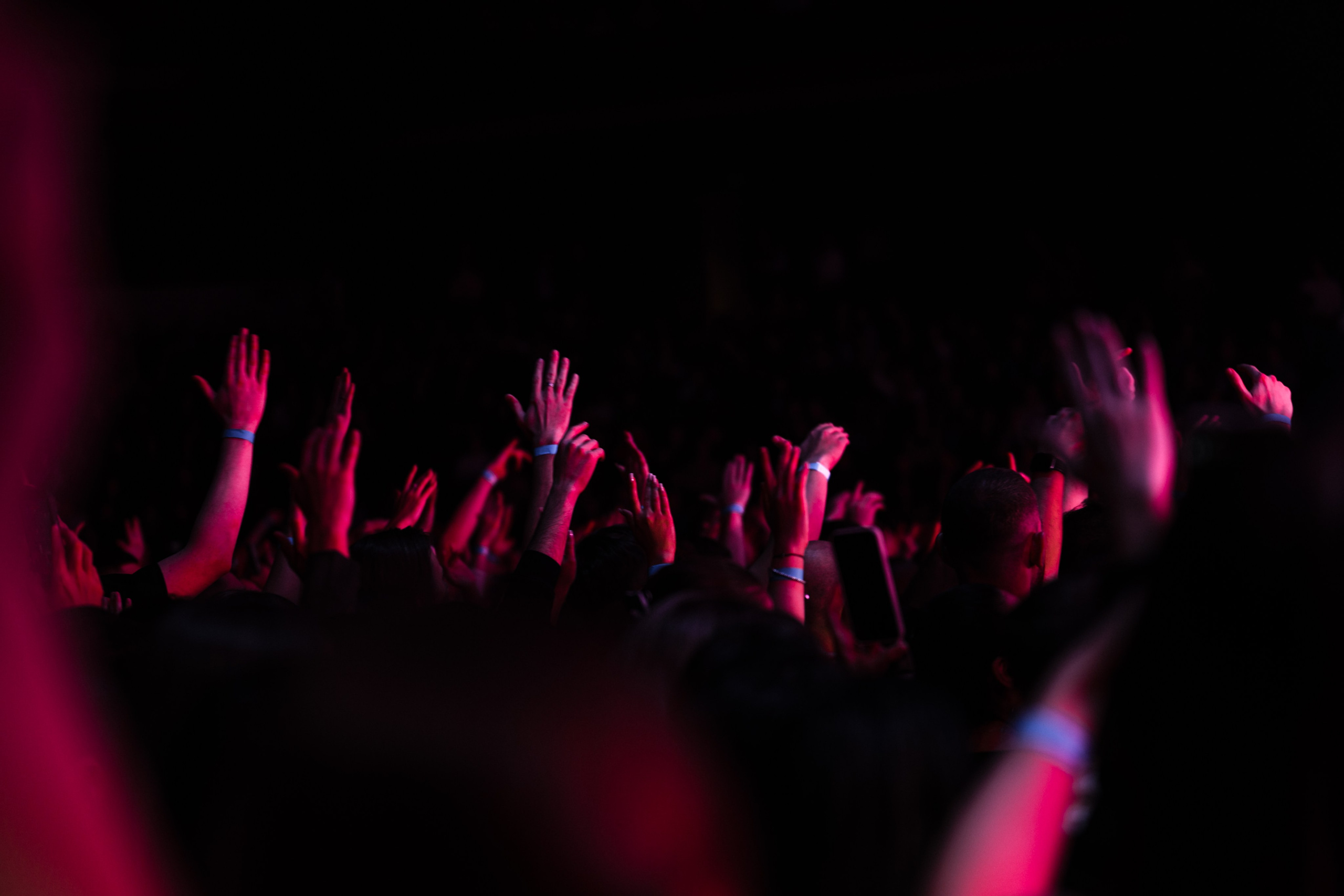 Концерт L'one 19.10.2025 с хором и симфоническом оркестром. Фотограф и видеограф Мария Банщикова, Солнечногорск, Москва