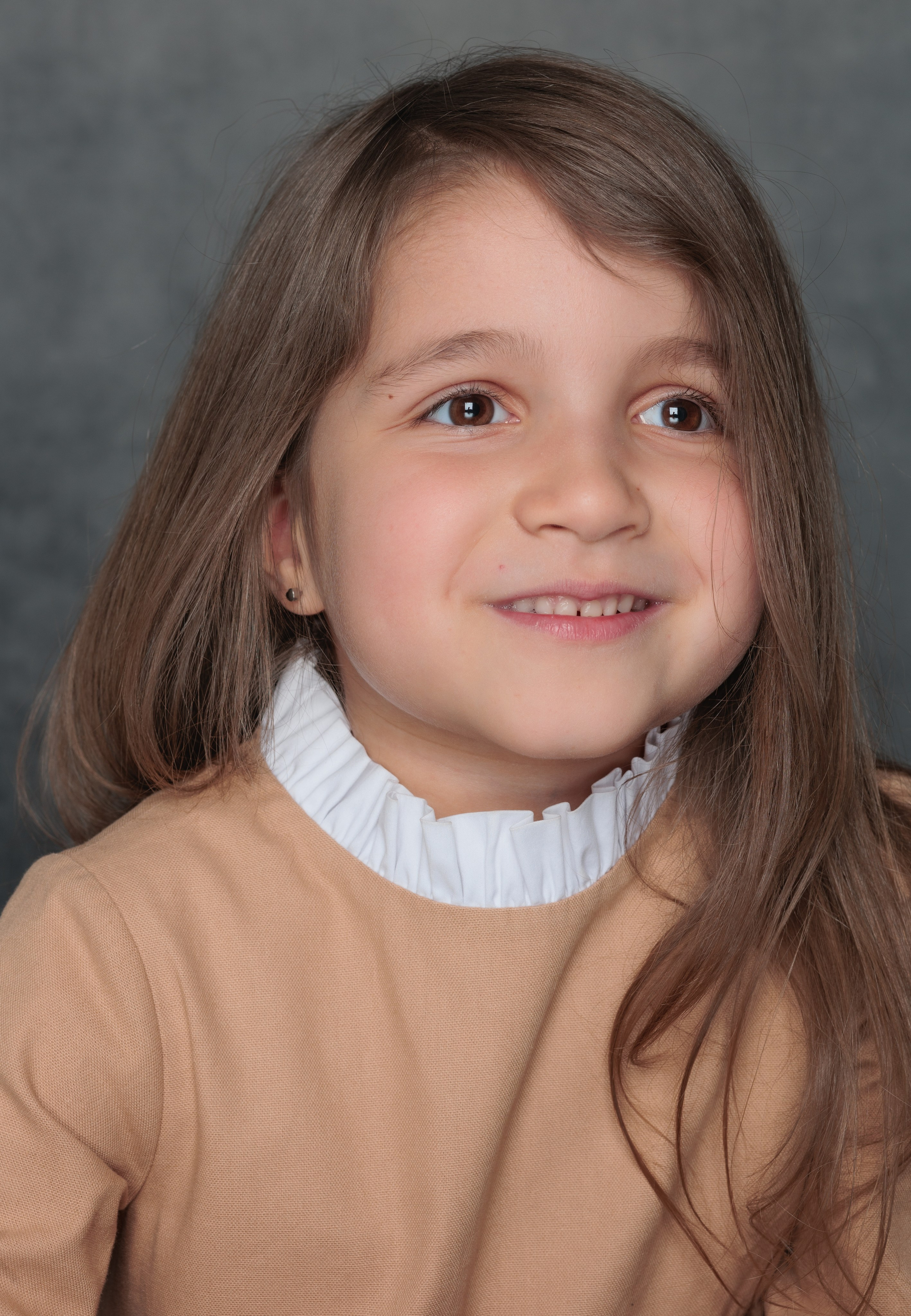 НАОМИ. Я фотограф из Москвы к Вашим услугам