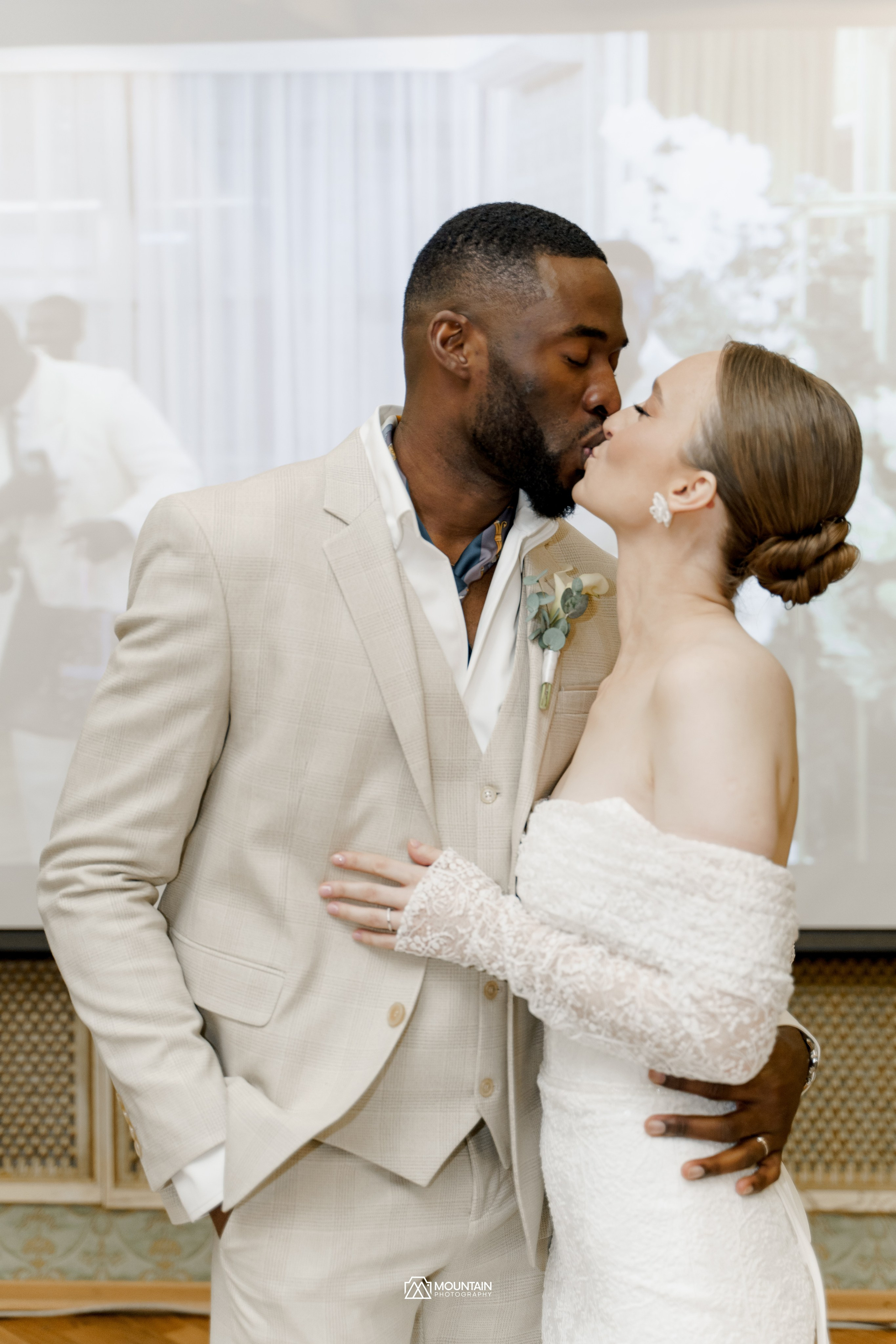 Oludola and Anastasia. Photographer based in moscow Peter Tchana