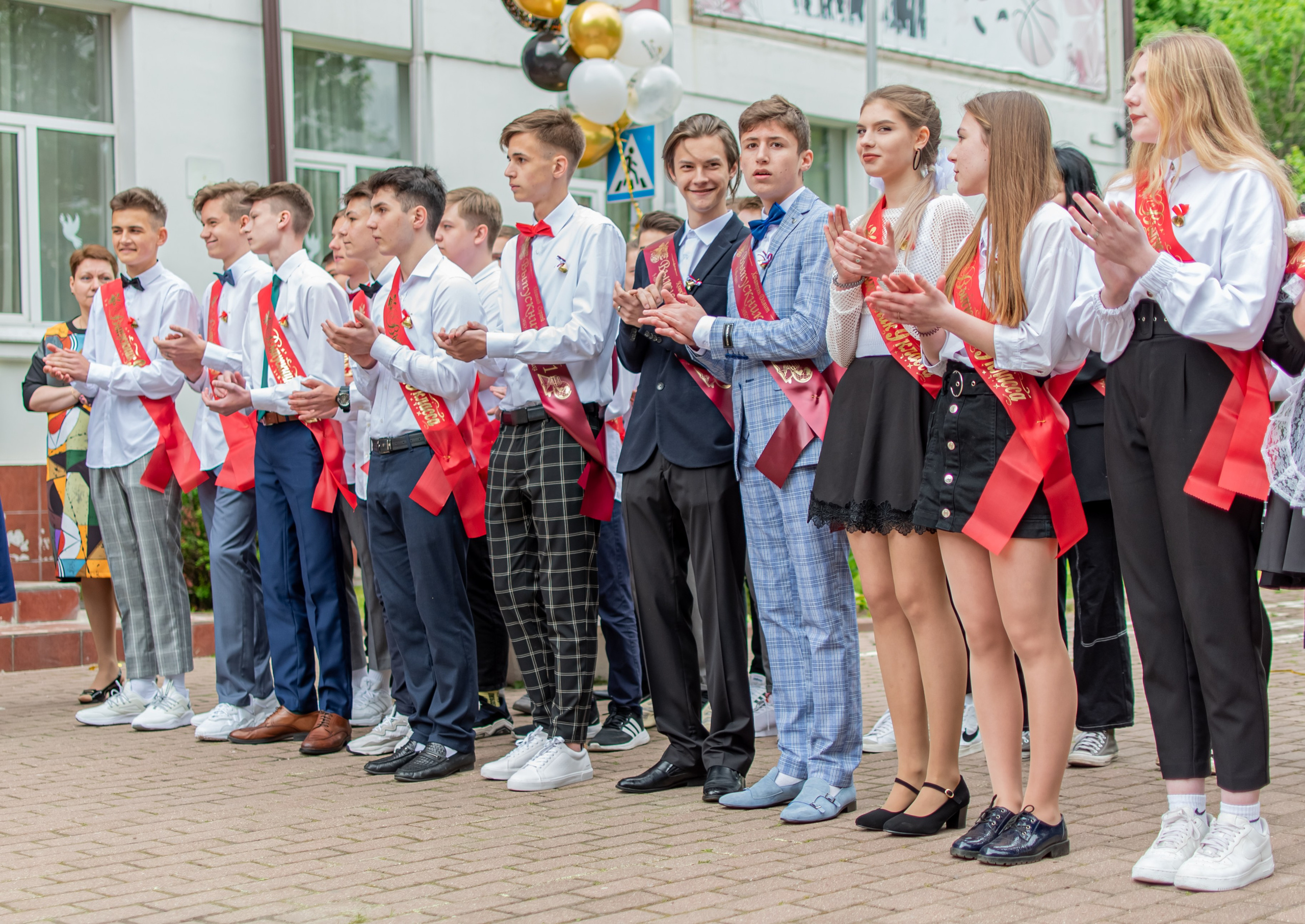 Последний звонок в 9 «А», школа № 32 (Балашиха). Свадебный и семейный фотограф Екатерина Пушан. Москва, Балашиха, Железнодорожный, Солнечногорск