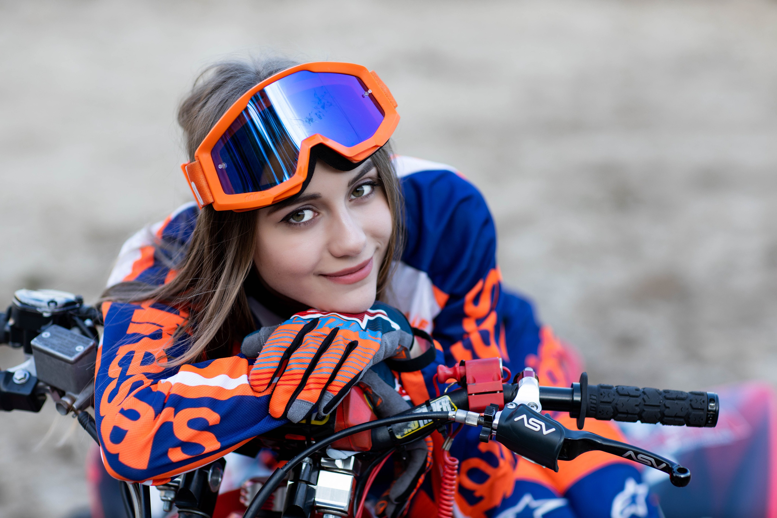 Фотосессии в коломне. Выпускные фотоальбомы в Коломне. Валерий и Светлана Щавелевы