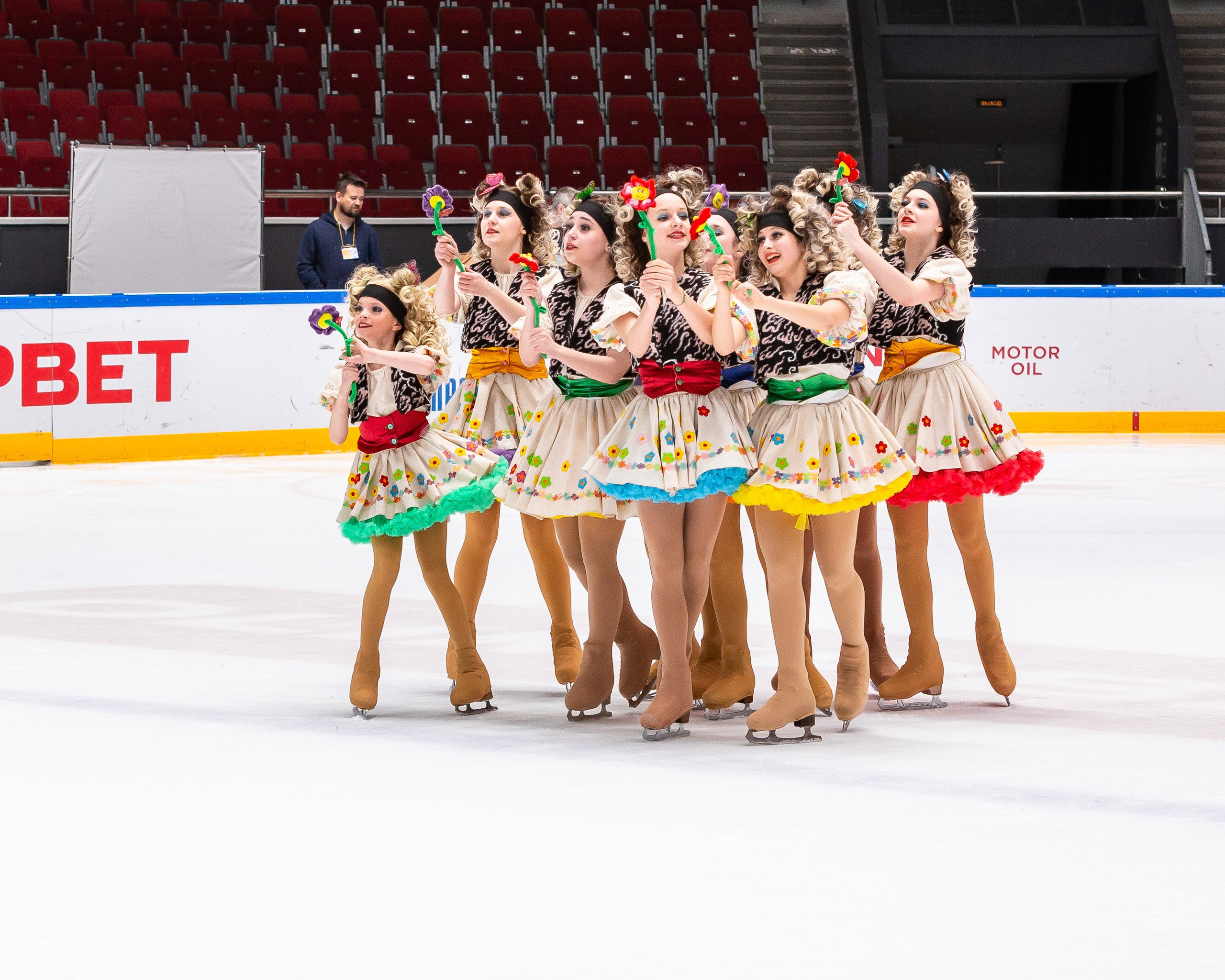 VII Ежегодный фестиваль массовых танцев на льду и фигурного катания «Петровский лёд» Санкт-Петербург 2024. Репортажный фотограф в Москве