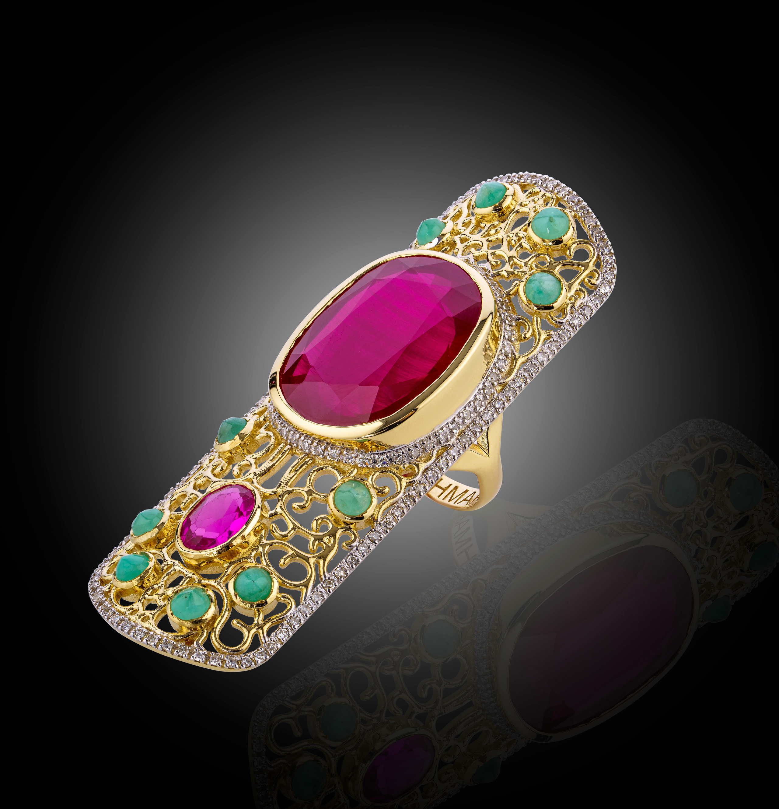 Фотограф ювелирных изделий и бижутерии. Предметный и фуд фотограф Санкт-Петербурга Сергей