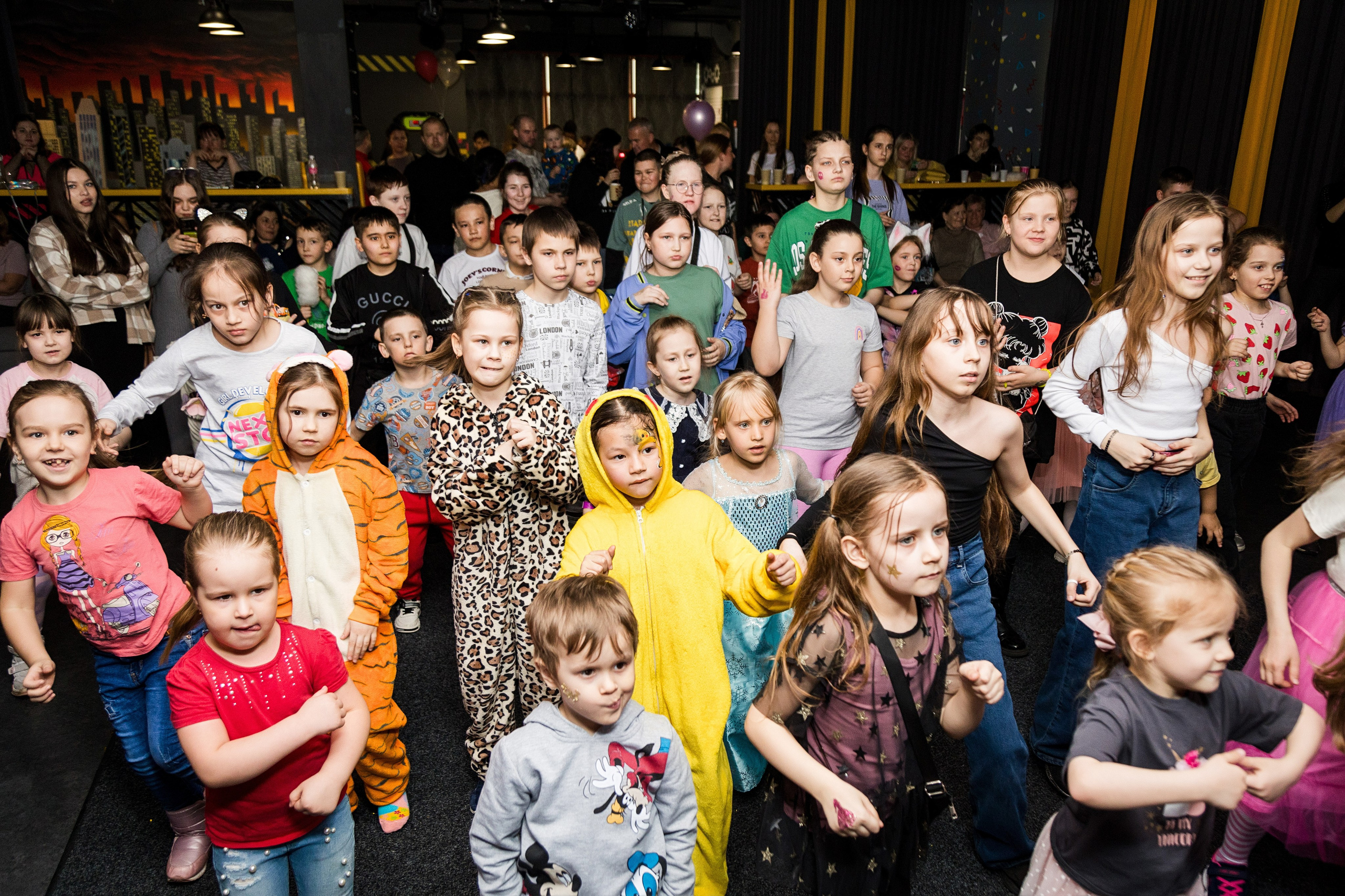Арлекину 18 лет. Детский фотограф видеограф в Хабаровске Михаил Орлов