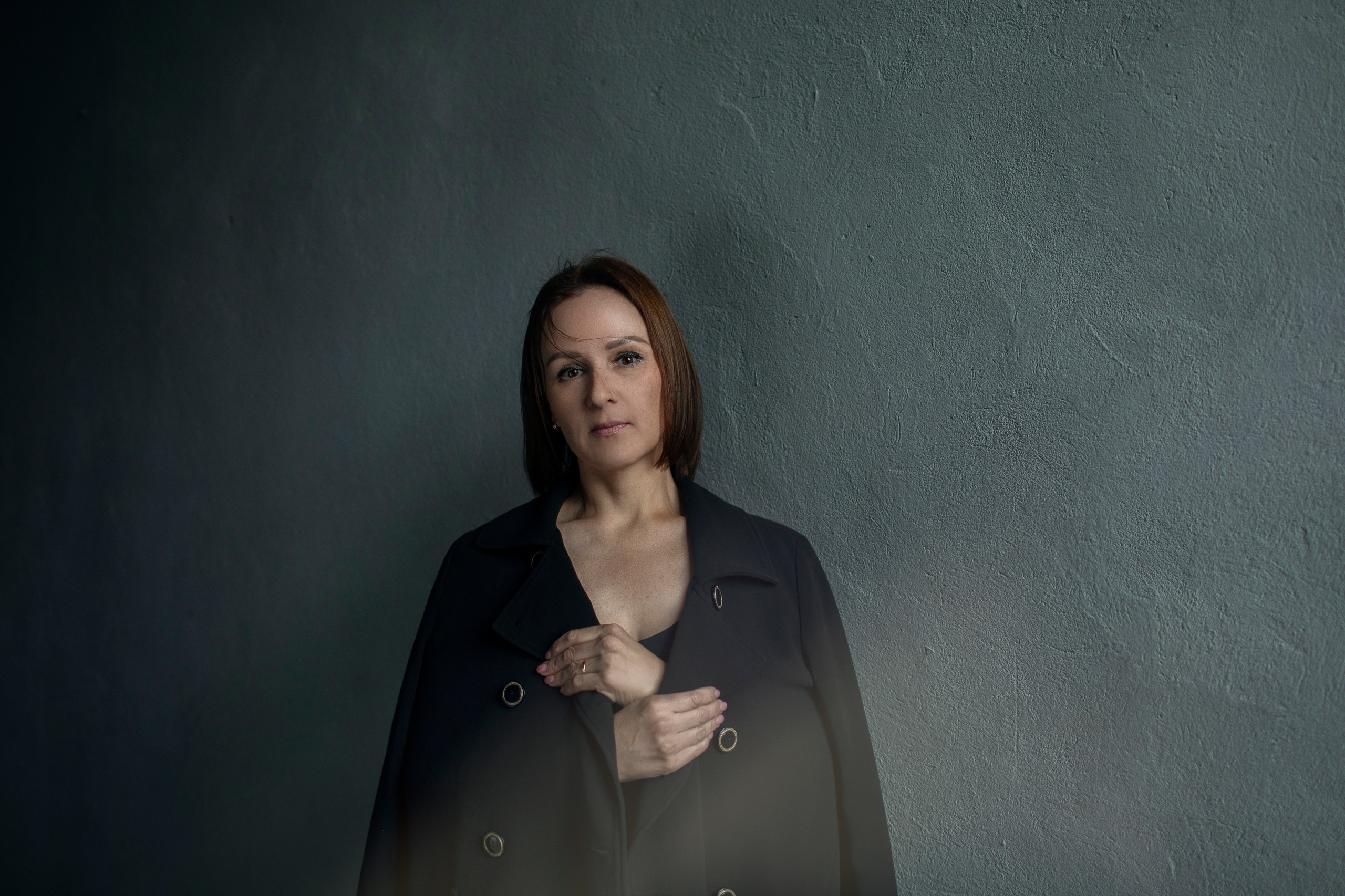 Чёрное пальто/фотодень. Фотограф в Санкт-Петербурге