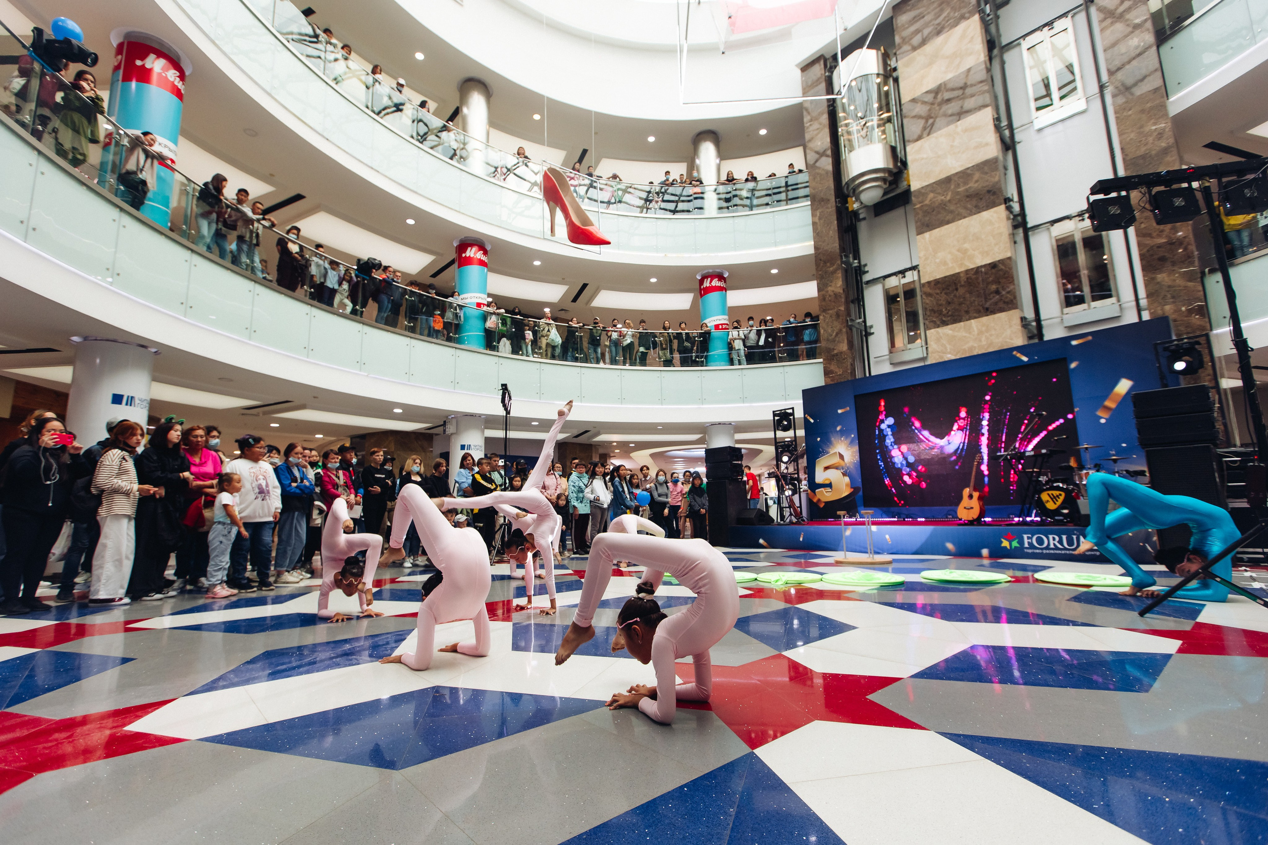 5 лет ТЦ Форум. Свадебный и семейный фотограф в Улан-Удэ