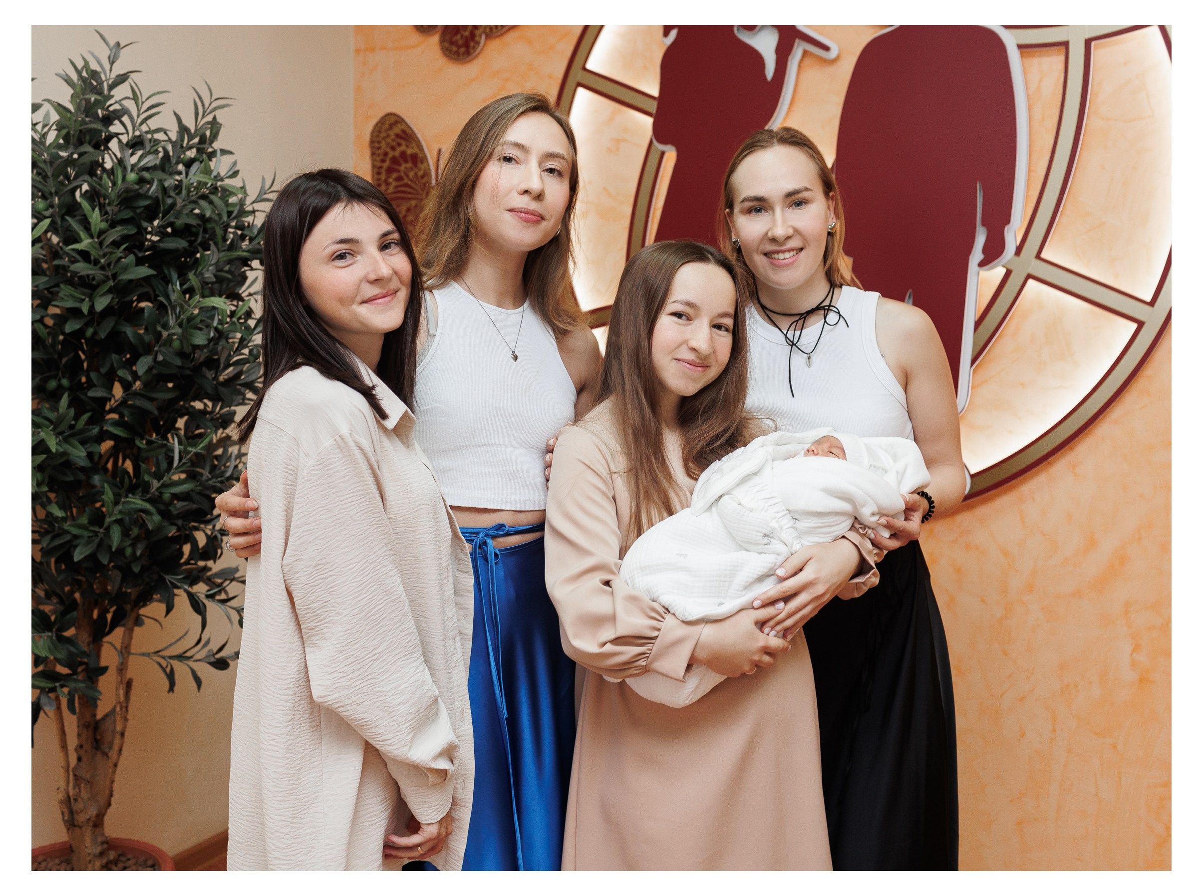 Выписка из роддома. Фотограф Беременности и Новорождённых в Кемерово