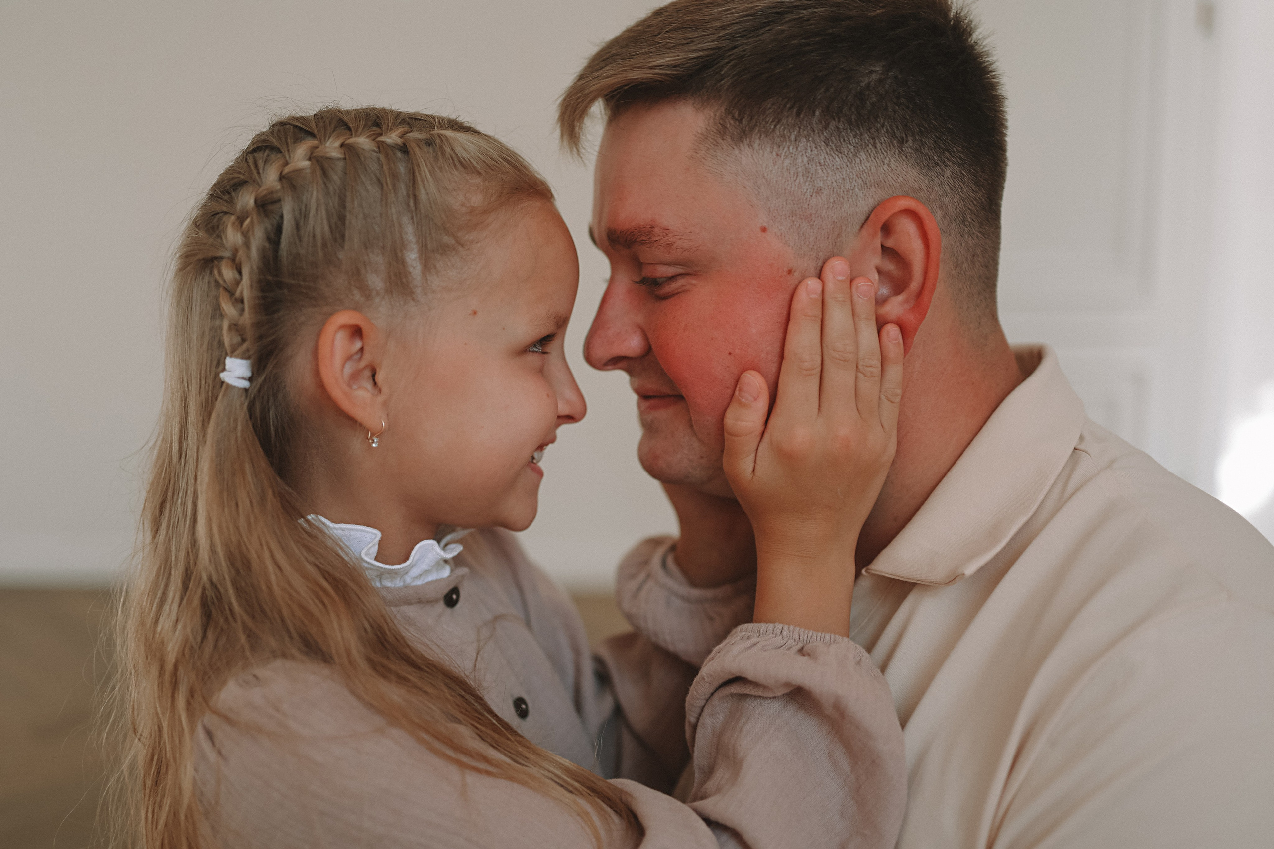 Квартира (беременность). Семейный фотограф Тюмень, фотограф на роды Салмина Мария