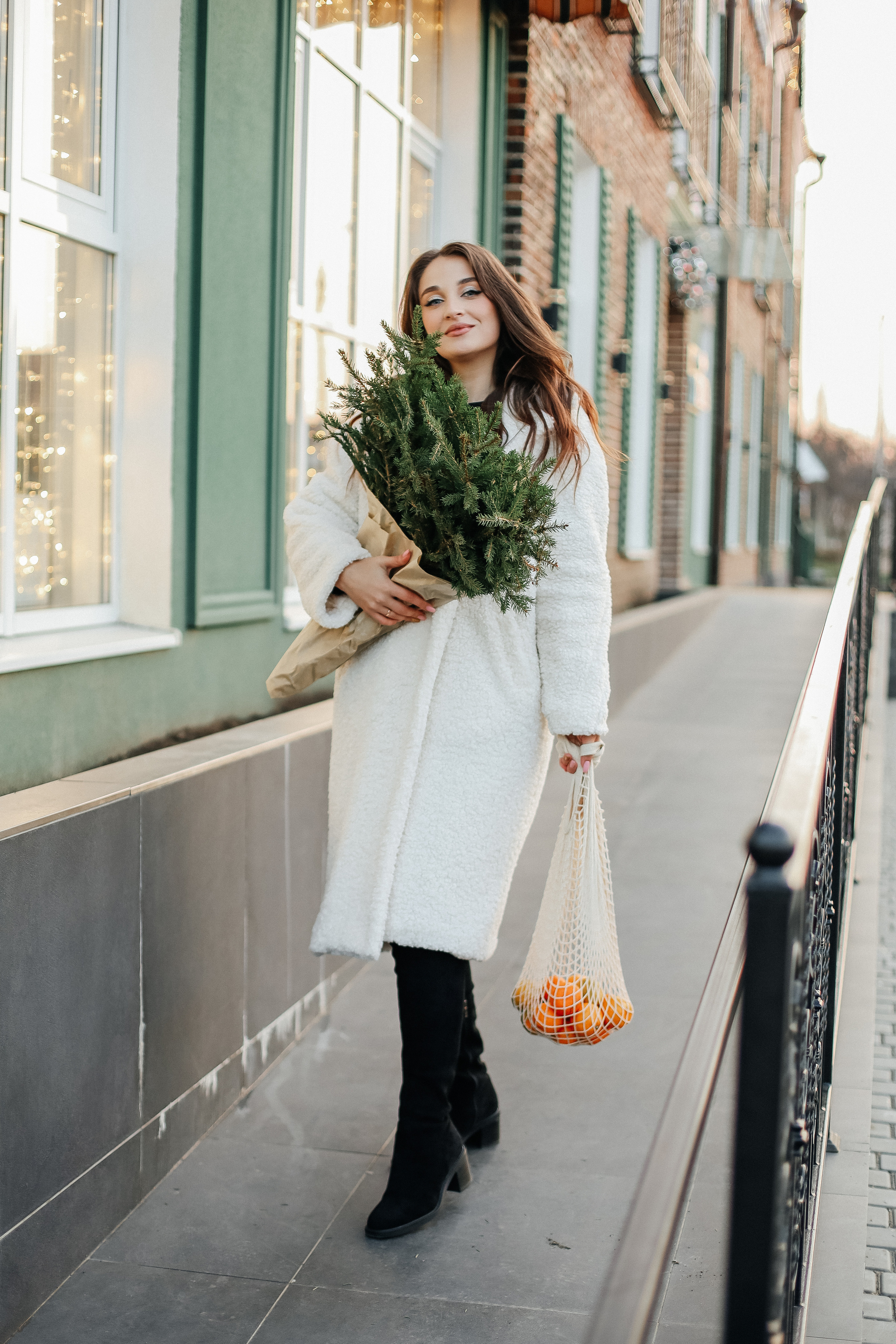Аромат мандарин и хвои. Зимняя история Оли. Свадебный фотограф Ольга Гречко