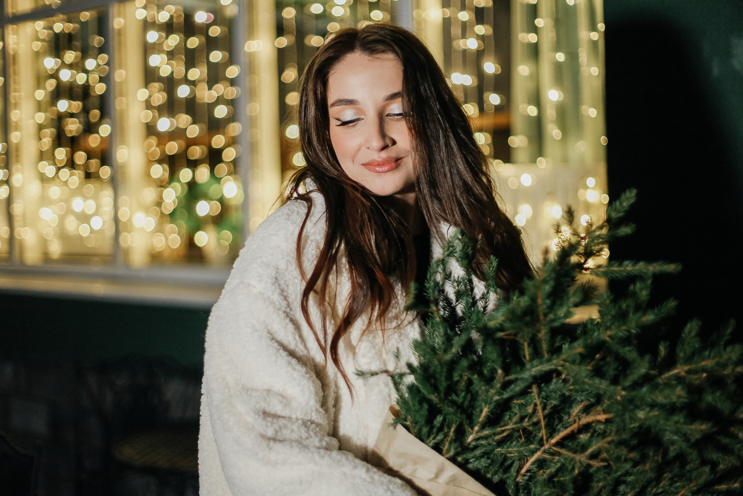 Аромат мандарин и хвои. Зимняя история Оли. Свадебный фотограф Ольга Гречко