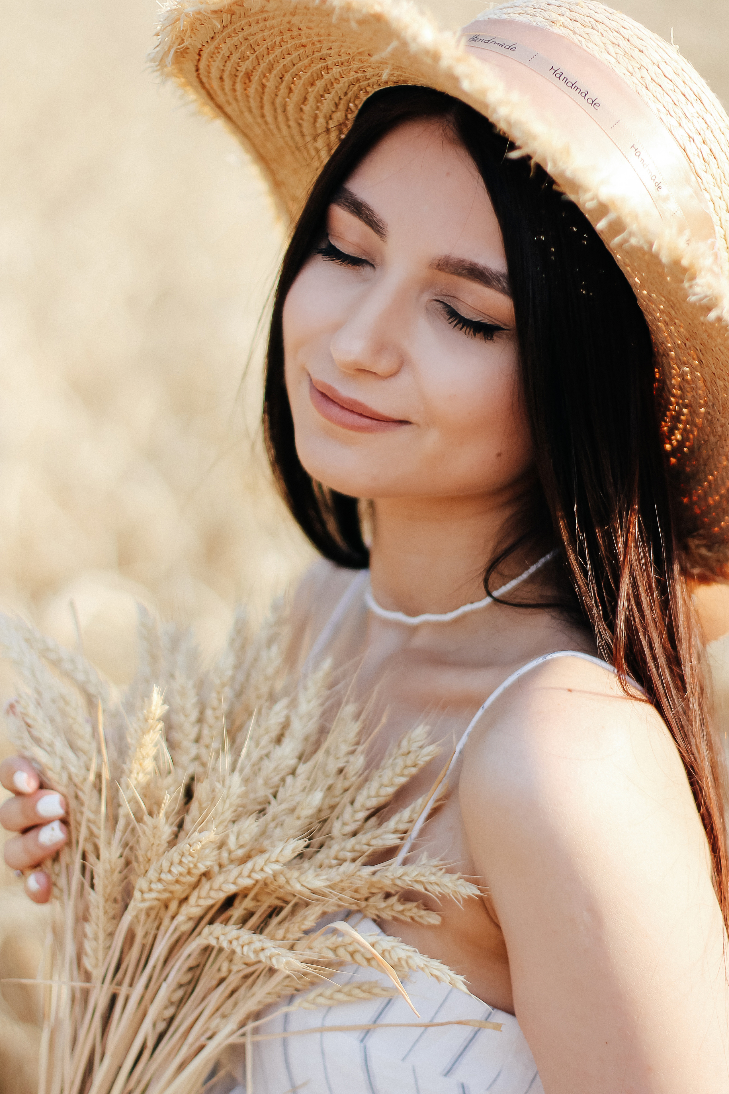 Настя в пшеничном поле. Свадебный фотограф Ольга Гречко