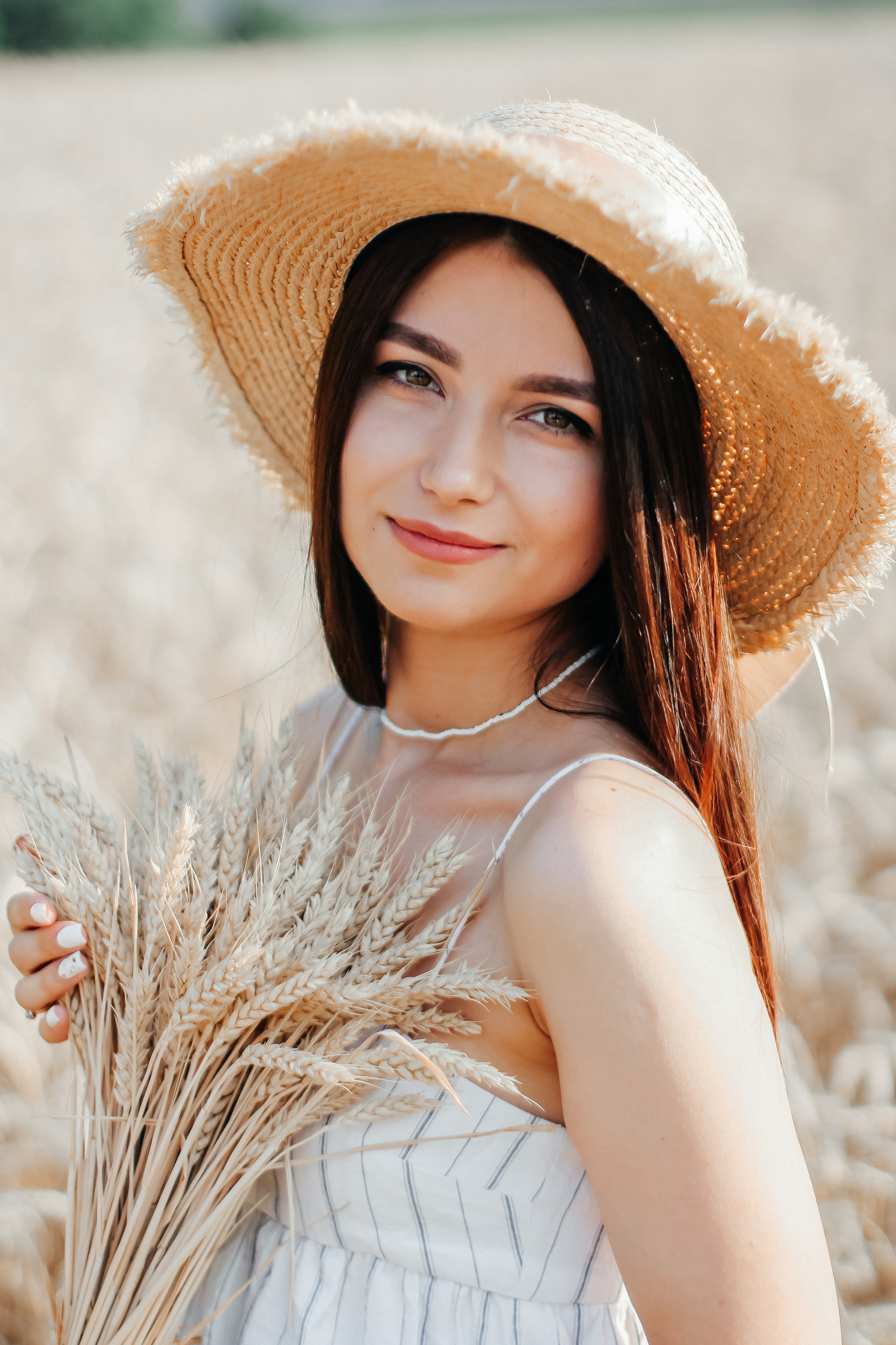 Настя в пшеничном поле. Свадебный фотограф Ольга Гречко