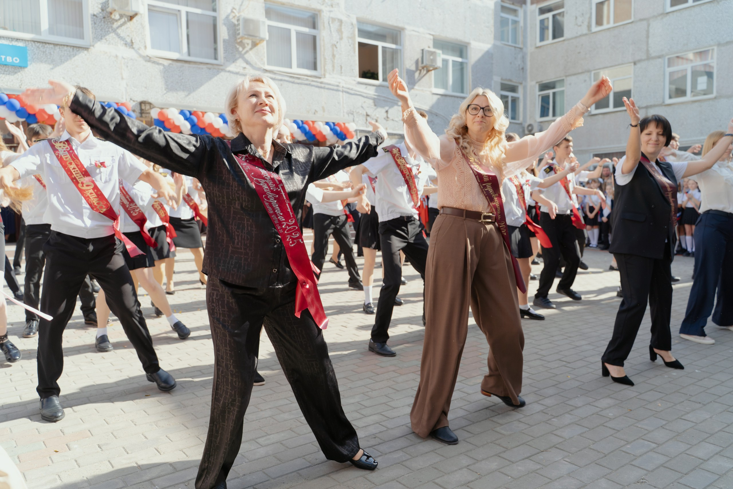 9 класс 33 школа. Выпускные альбомы Натальи Бутко: Новороссийск, Анапа, Геленджик