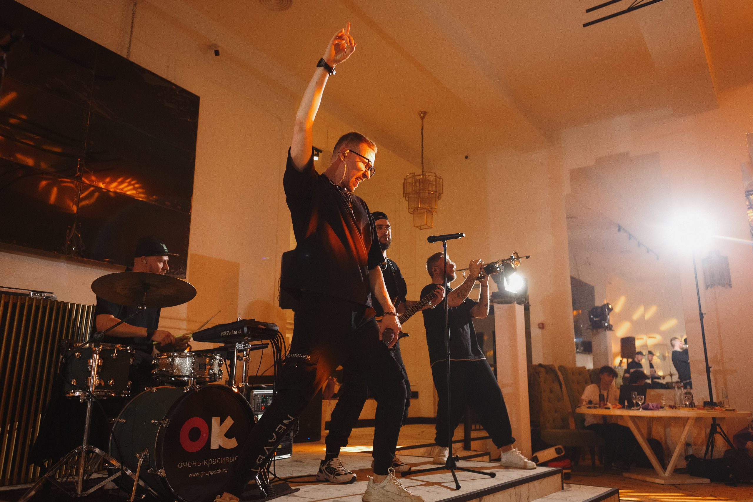 Свадебная фотосессия Михаила и Валерии на Чеховской набережной. Свадебный и семейный фотограф в Таганроге Бакарюк Антон