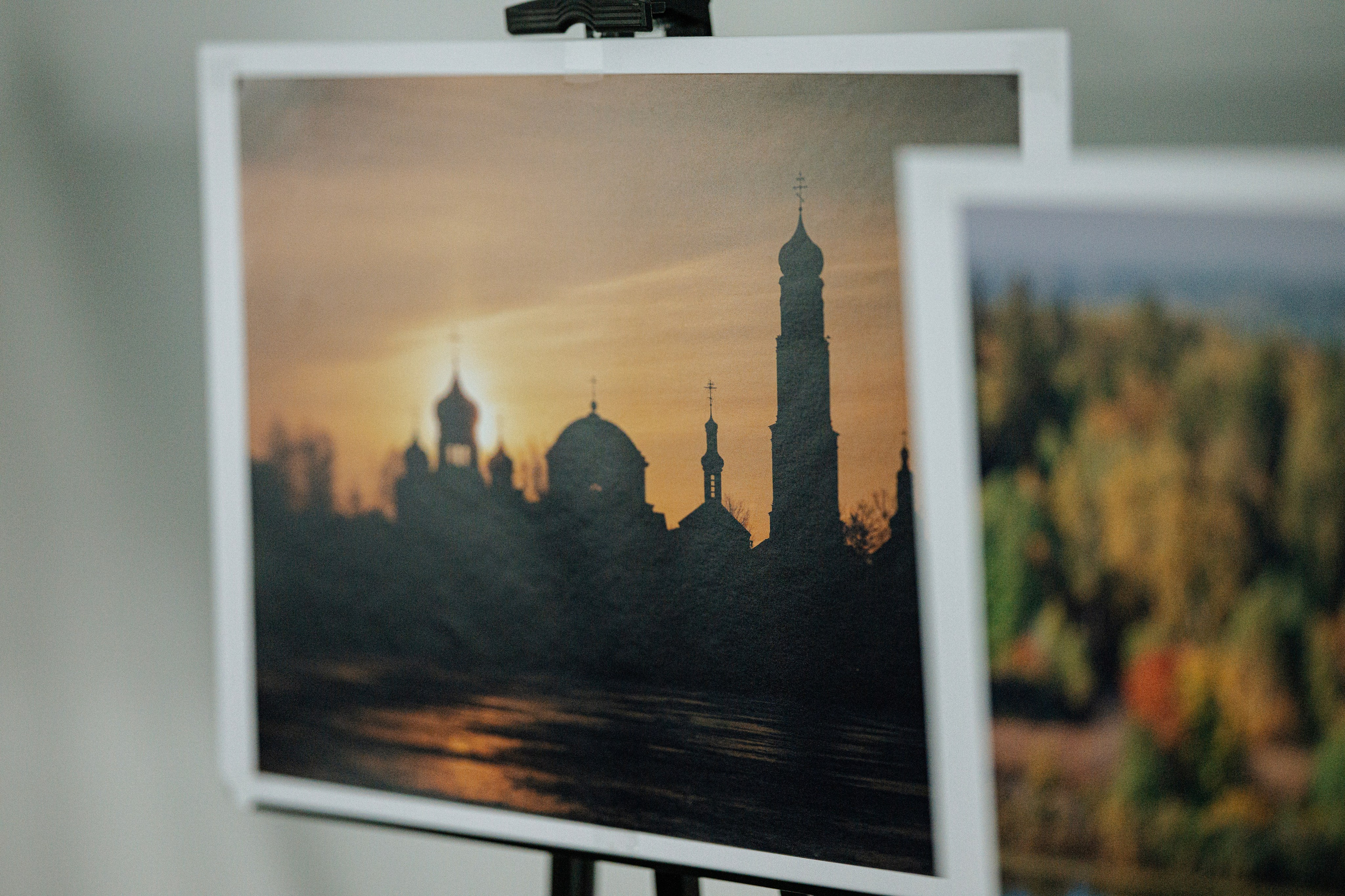 Репортаж с творческой выставки работ фотографа Эдуарда Закирова. Свадебный фотограф в Казани, и Зеленодольске Радик Мухаметов