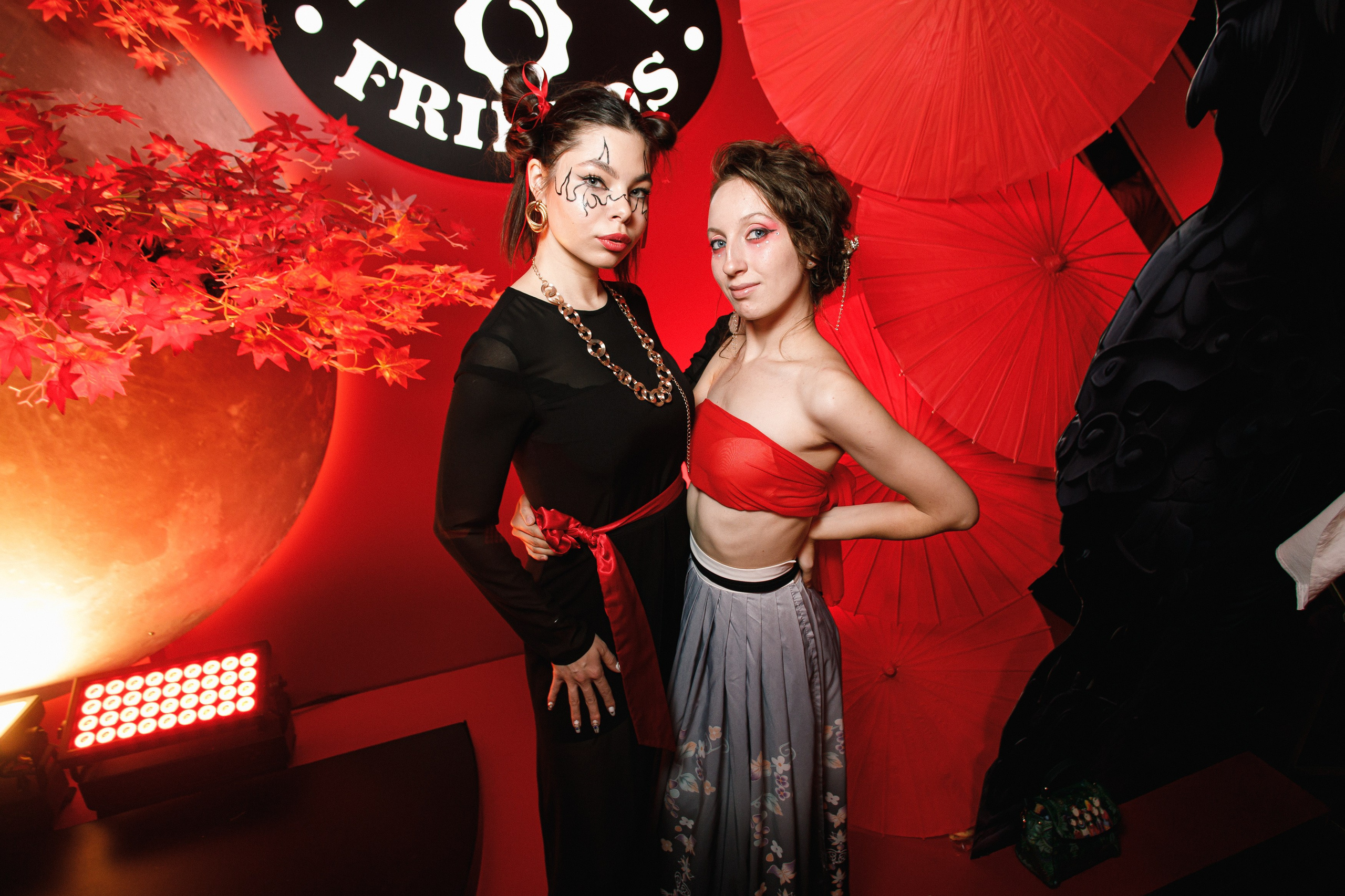 ILLEGAL FRIENDS | ASIA. СВОИ. ФОТООТЧЕТЫ-СОБЫТИЯ-МЕСТА