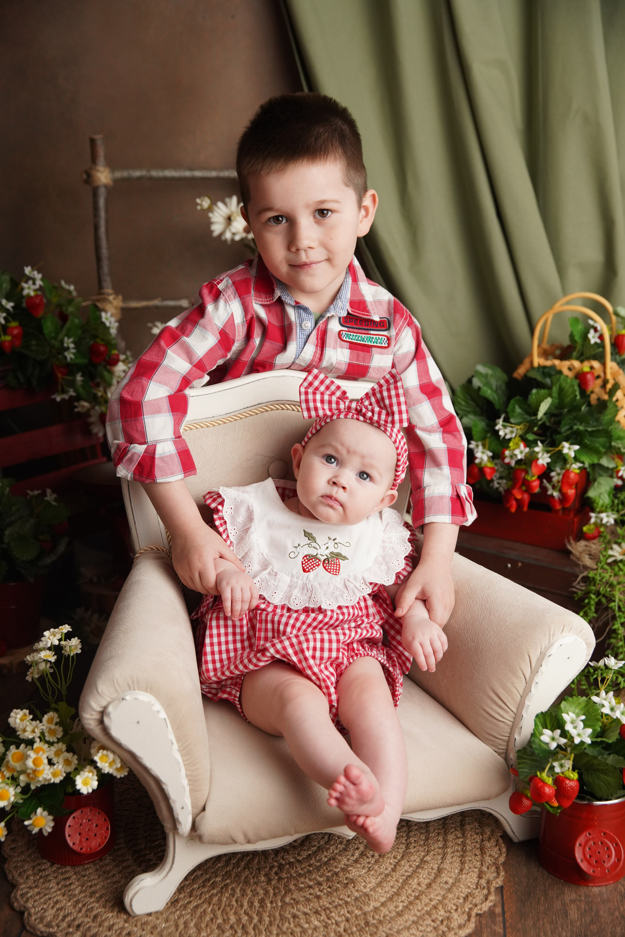 Ягодная. Фотограф новорожденных. Семейный и детский фотограф в городе Сургуте