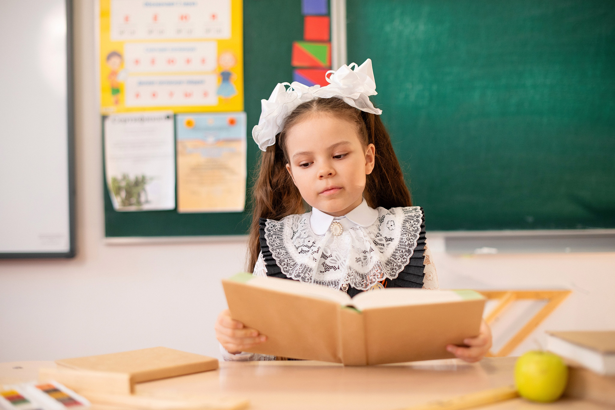 Фотографирую школьников для школьных выпускных альбомов и фотокниг в Сургуте и Нефтеюганске.