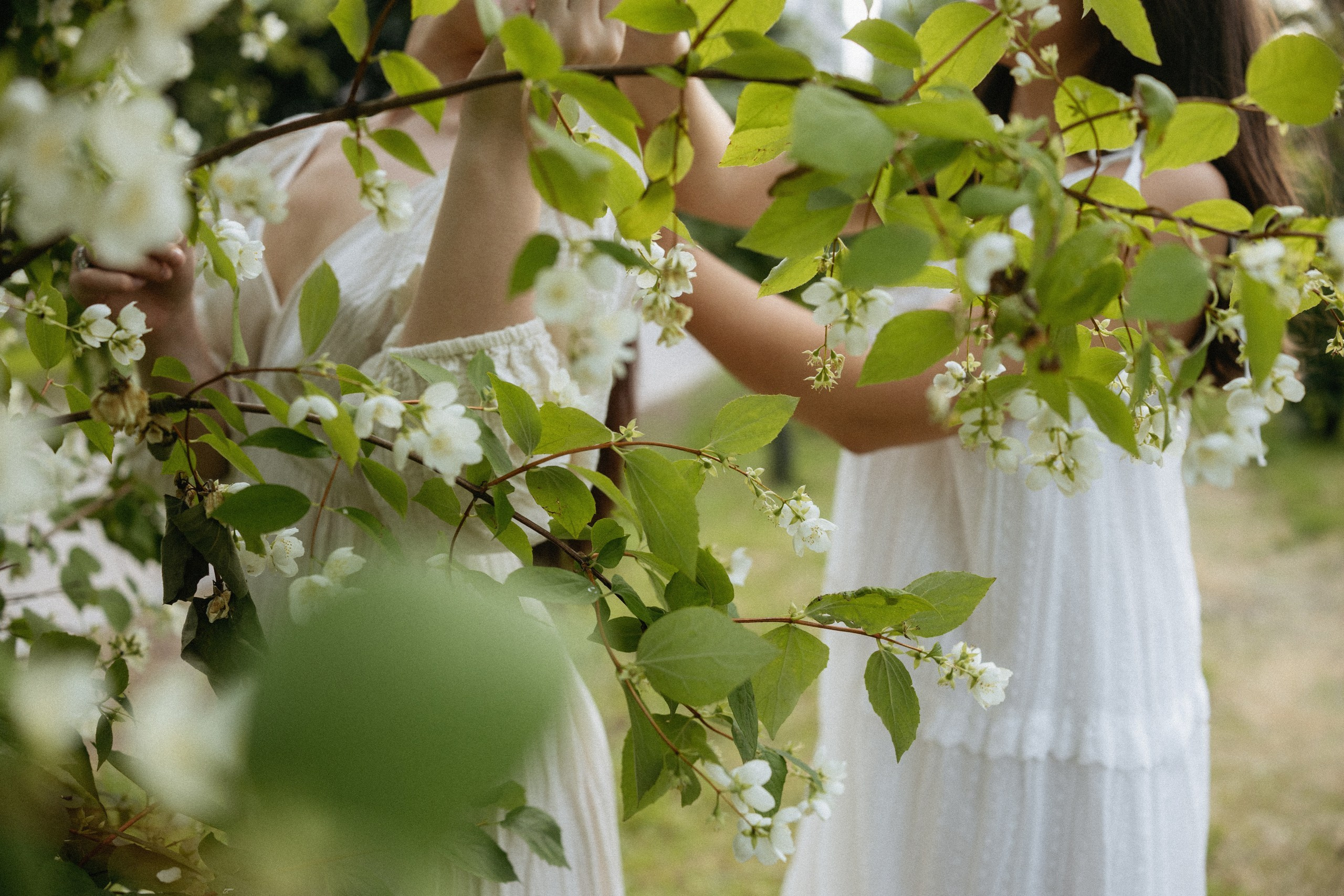 Окунуться в детство 🤍 Прогулка с сестрой. Вера Пьянцева фотограф в Санкт-Петербурге | индивидуальная, семейная и парная (love-story) съёмка