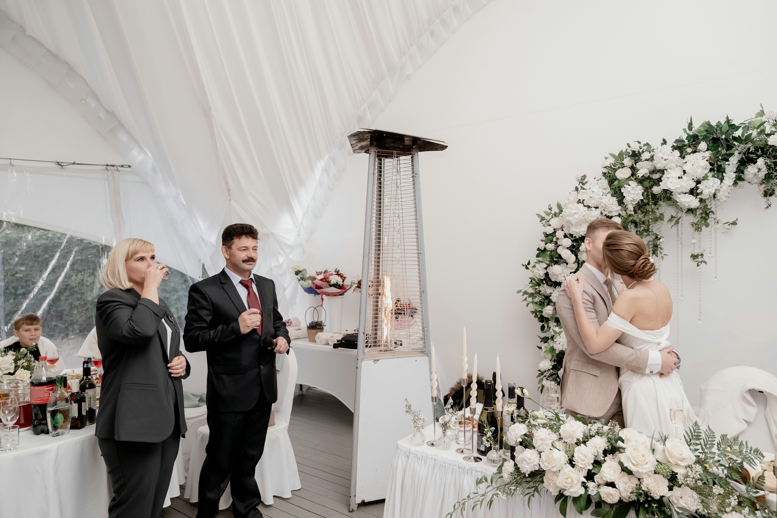 Выездная регистрация брака в парке Кусково. Свадебный и семейный фотограф в Москве Светлана Зоткина